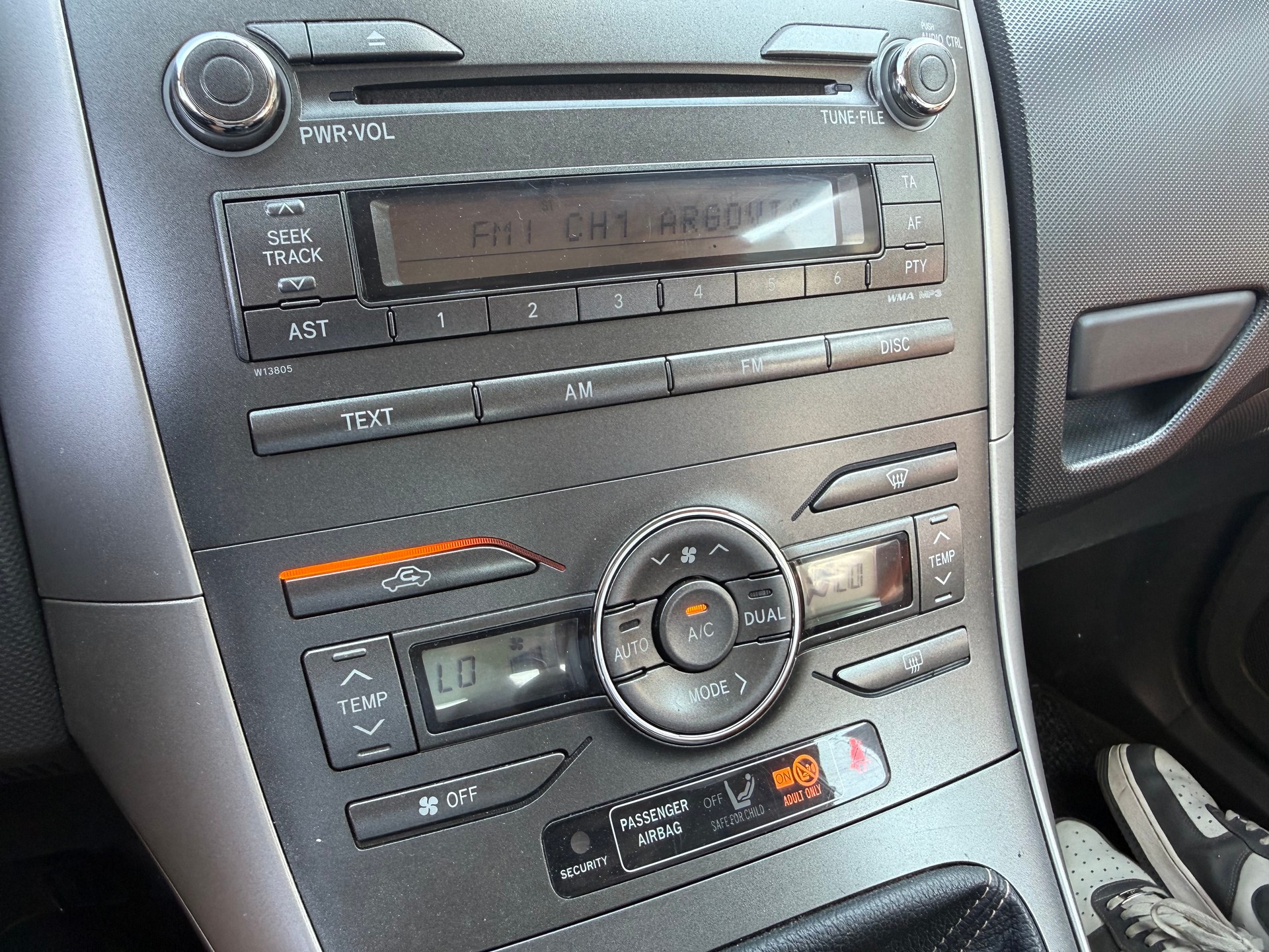 TOYOTA Auris 2.2 D-4D CleanPower Linea Sol Premium-image-9