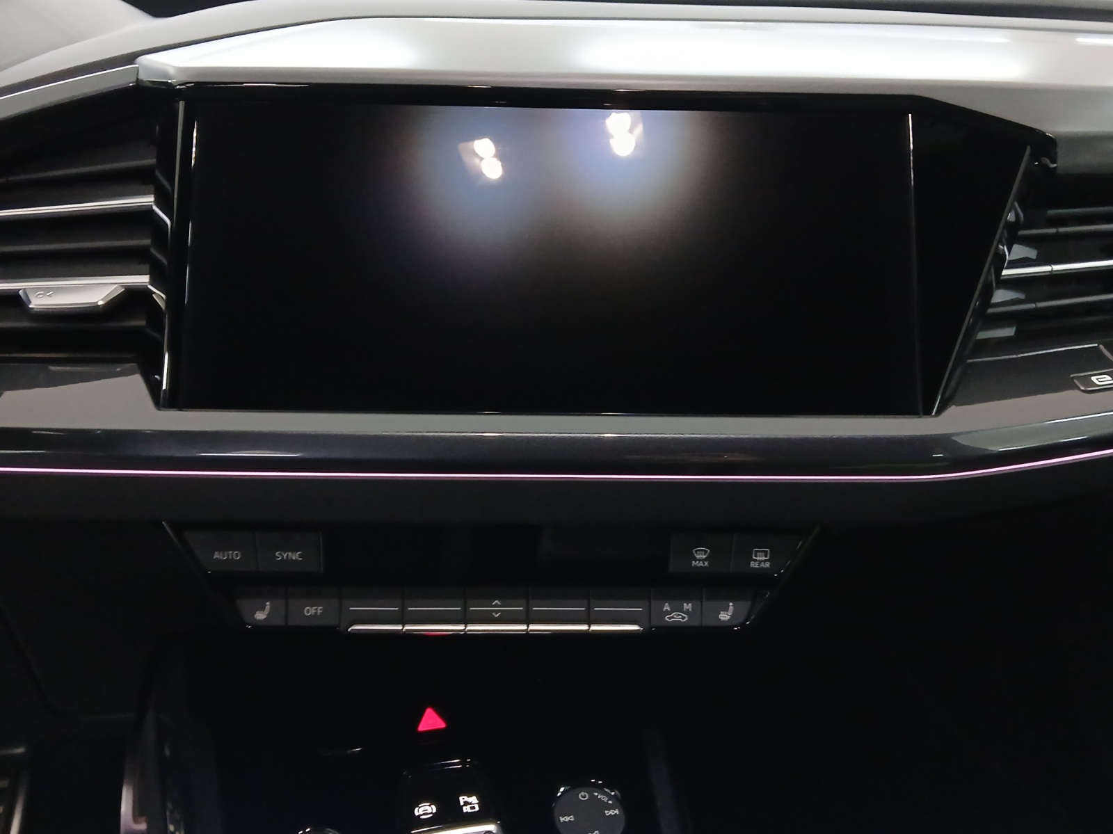AUDI Q4 Sportback e-tron 50 quattro-image-11