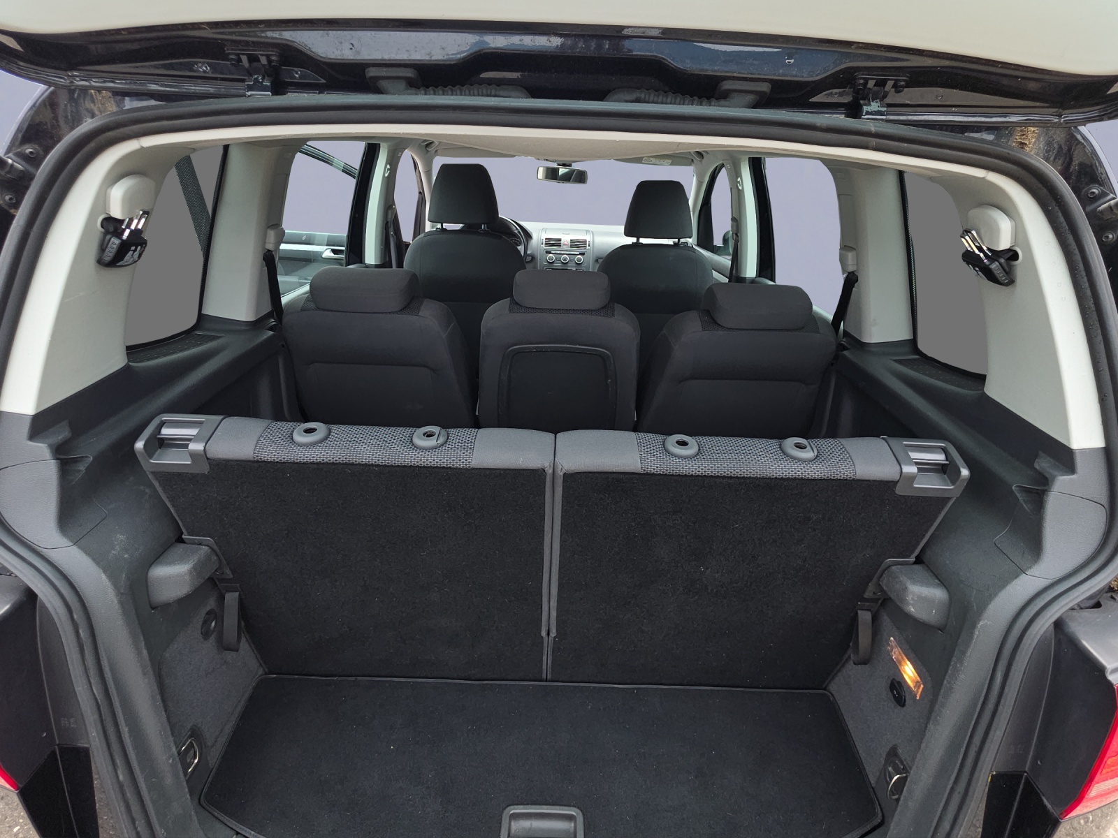 VW Touran 1.6 TDI Trendline / Ab MFK-image-13