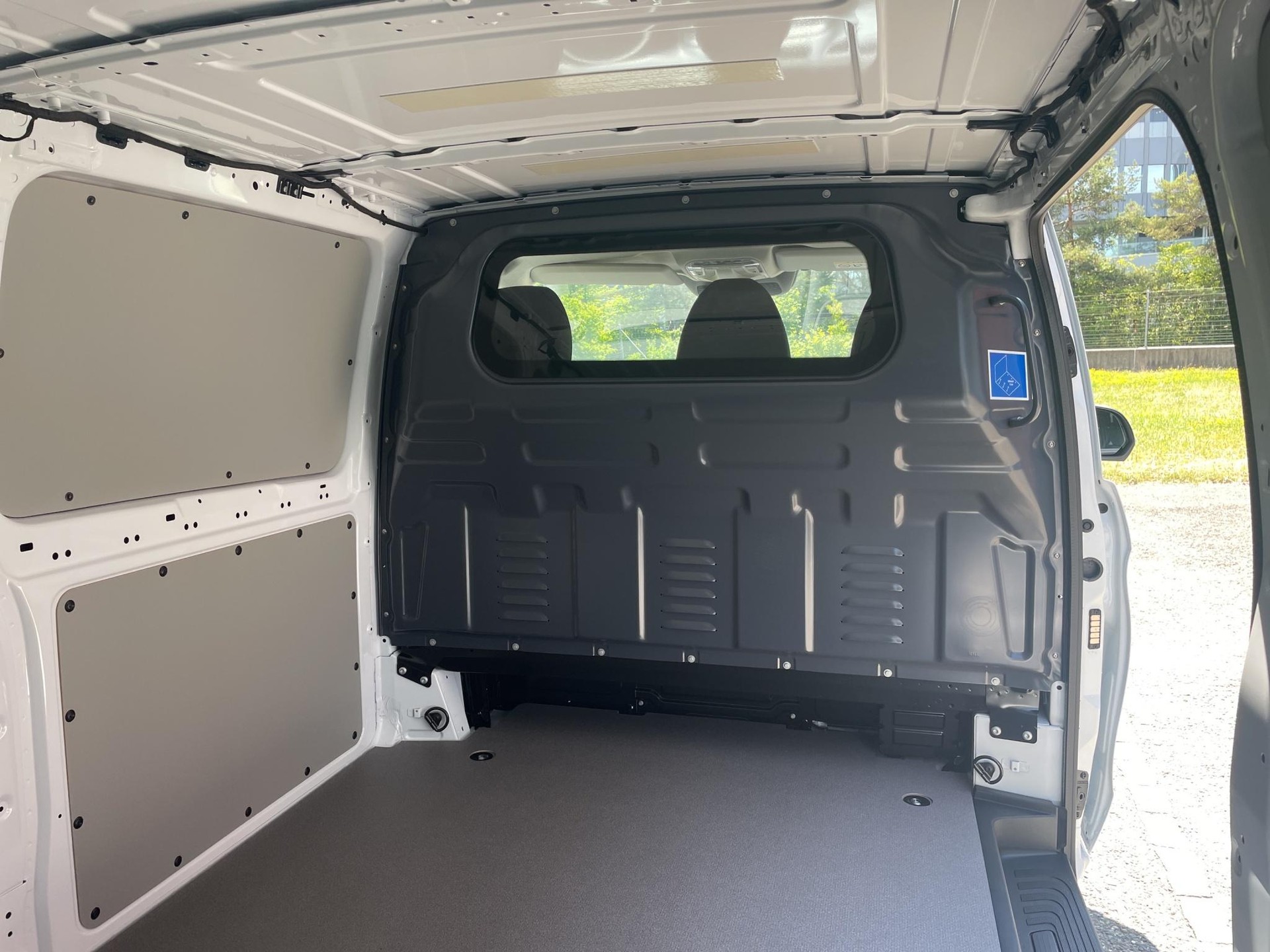 MERCEDES-BENZ Vito 114 Kaw. L 2.0 CDI Pro Worker II 4Matic-image-15