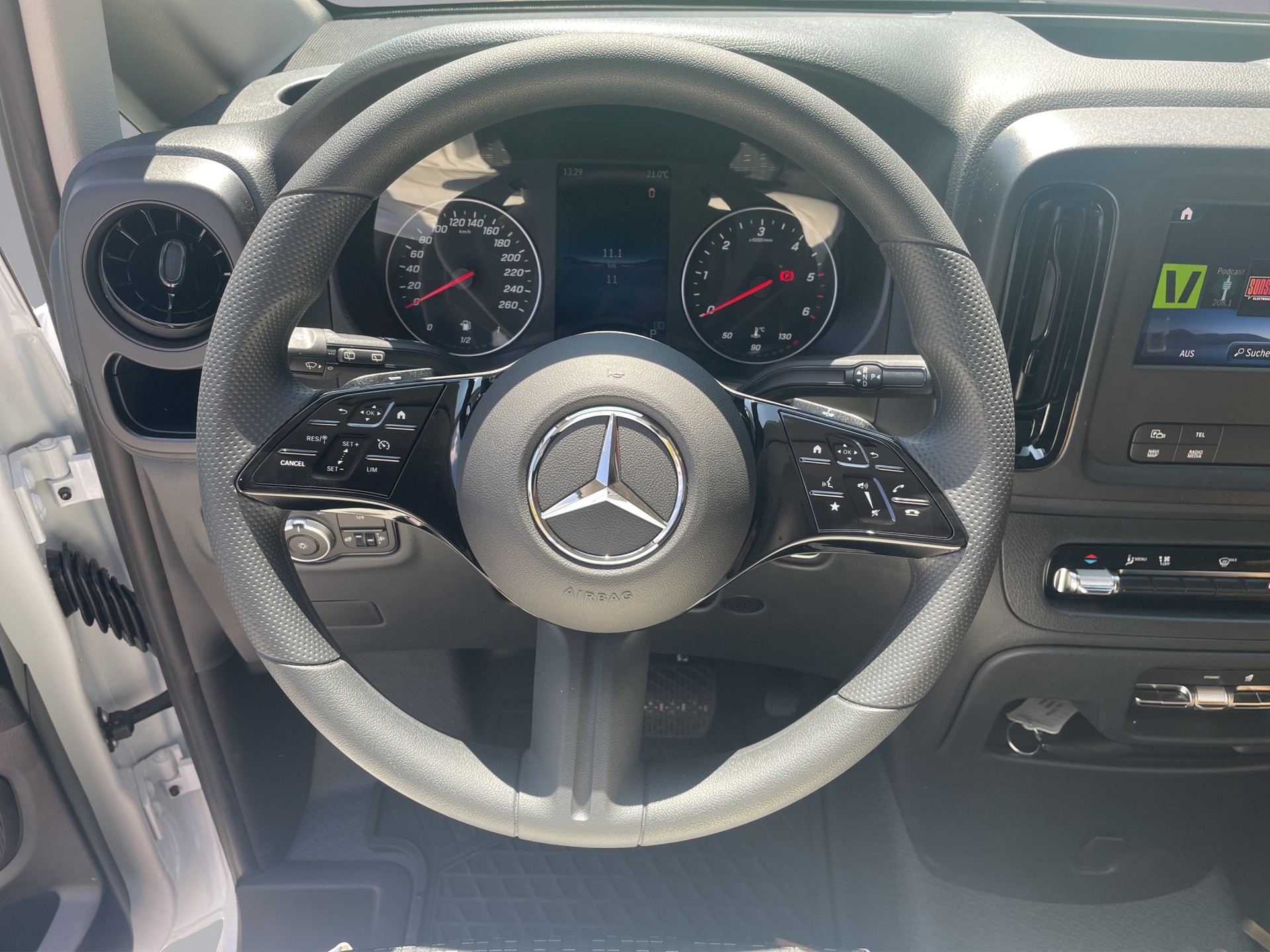 MERCEDES-BENZ Vito 114 Kaw. L 2.0 CDI Pro-image-11