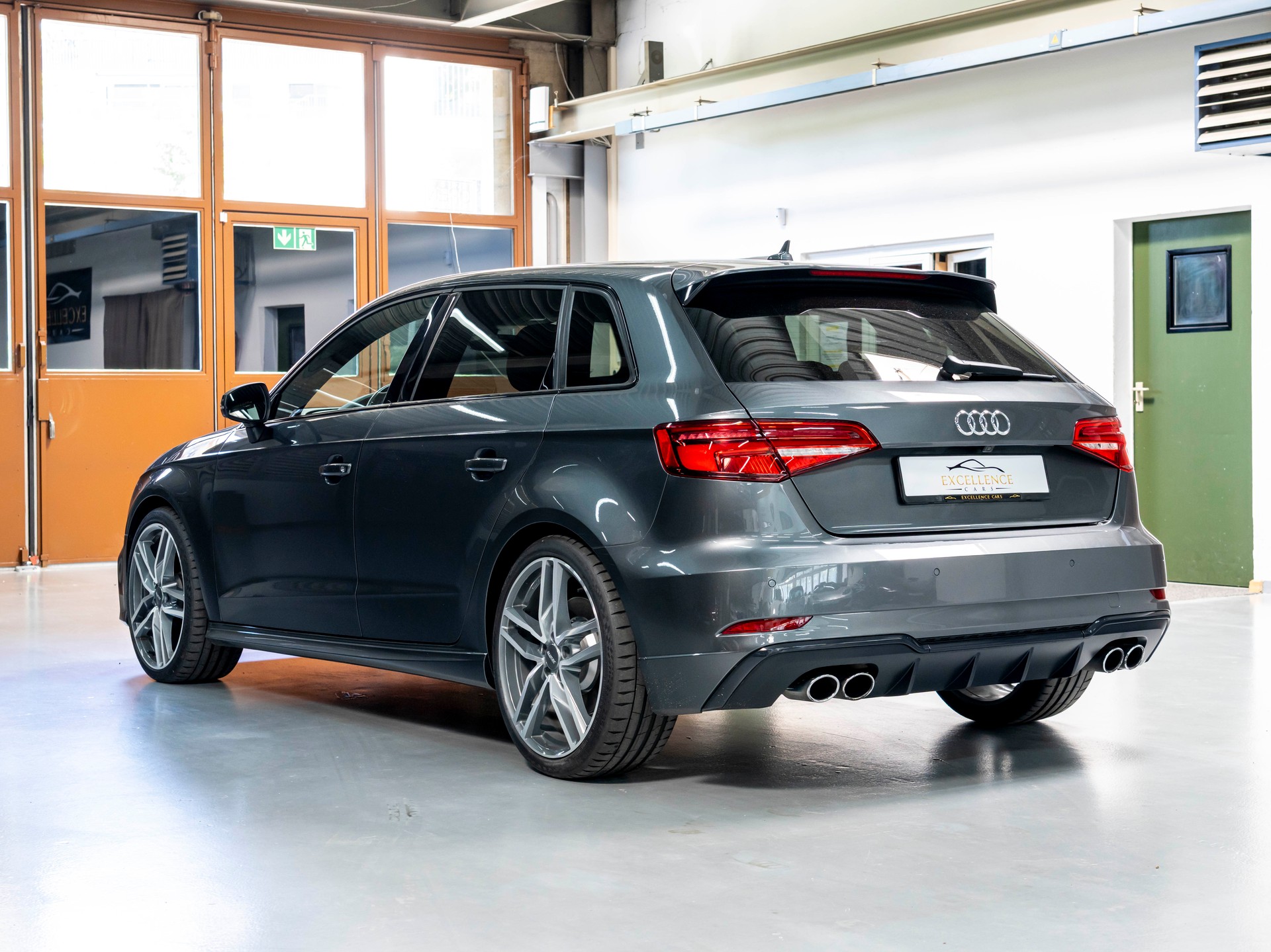 AUDI S3 Sportback 2.0 TFSI quattro S-tronic-image-7