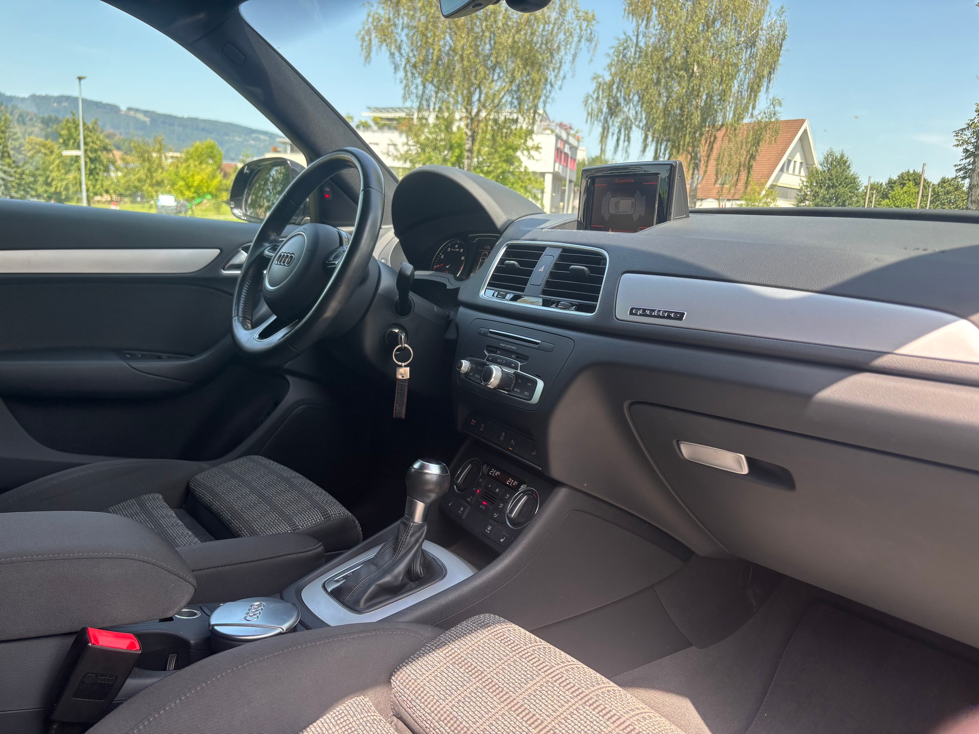 AUDI Q3 2.0 TFSI sport quattro S-tronic-image-14
