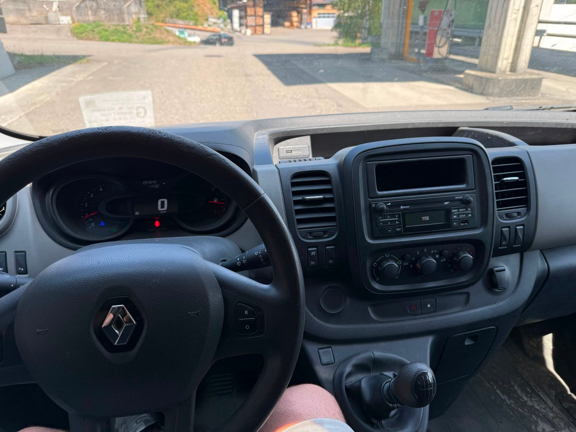 RENAULT Trafic 1.6 E.TwT. dCi125 2.9t Pro+ BusinessF.Br.L2-image-5