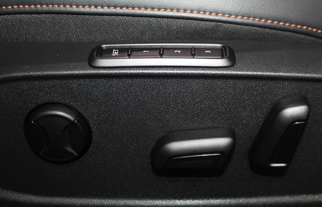 CUPRA Formentor 2.0TSI VZ 4Drive DSG/ Sport Schalensitze/ Anhängerkupplung/ CH-Fahrzeug mit Werksgarantie-image-17