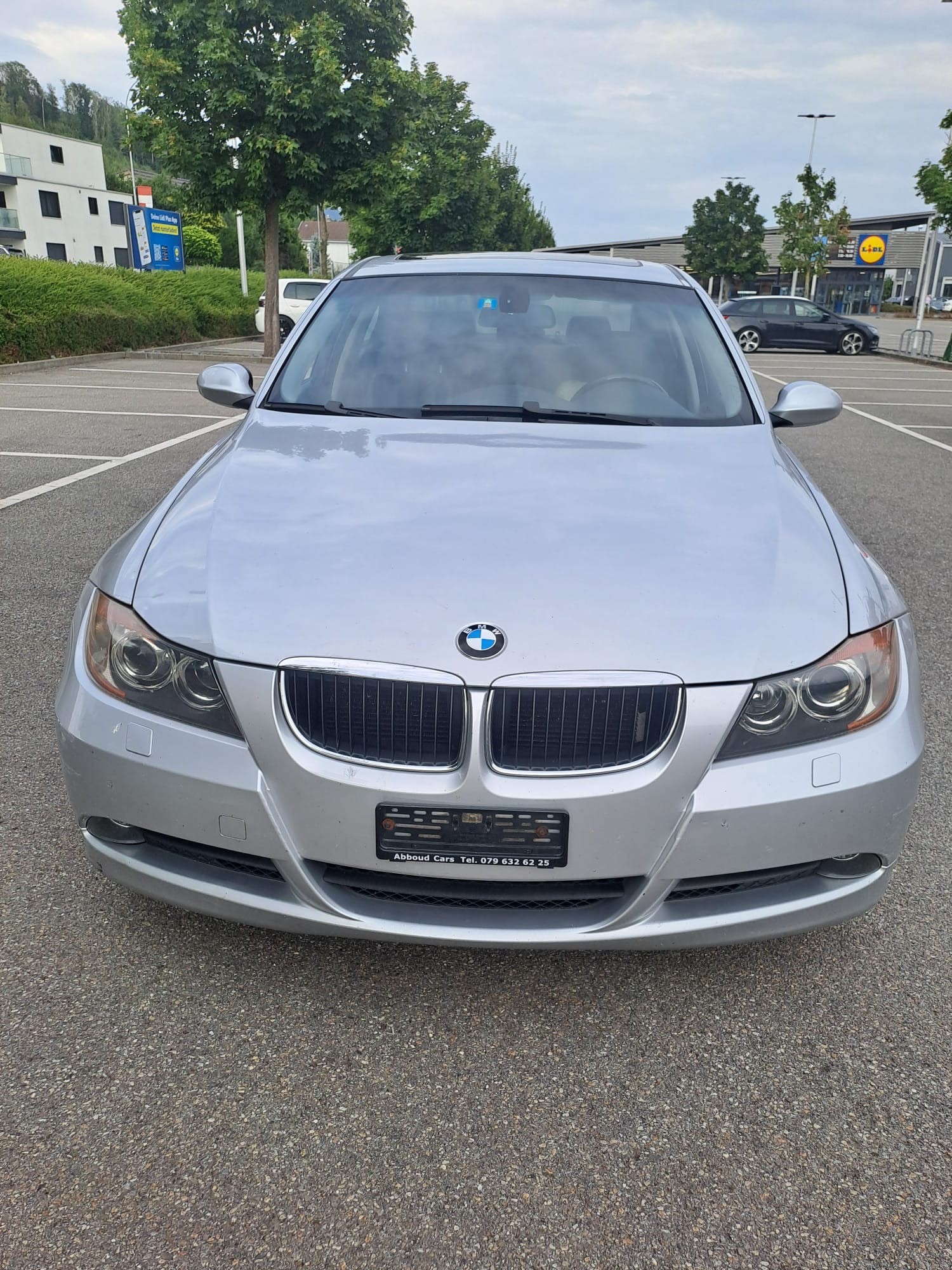 BMW 325-image-6