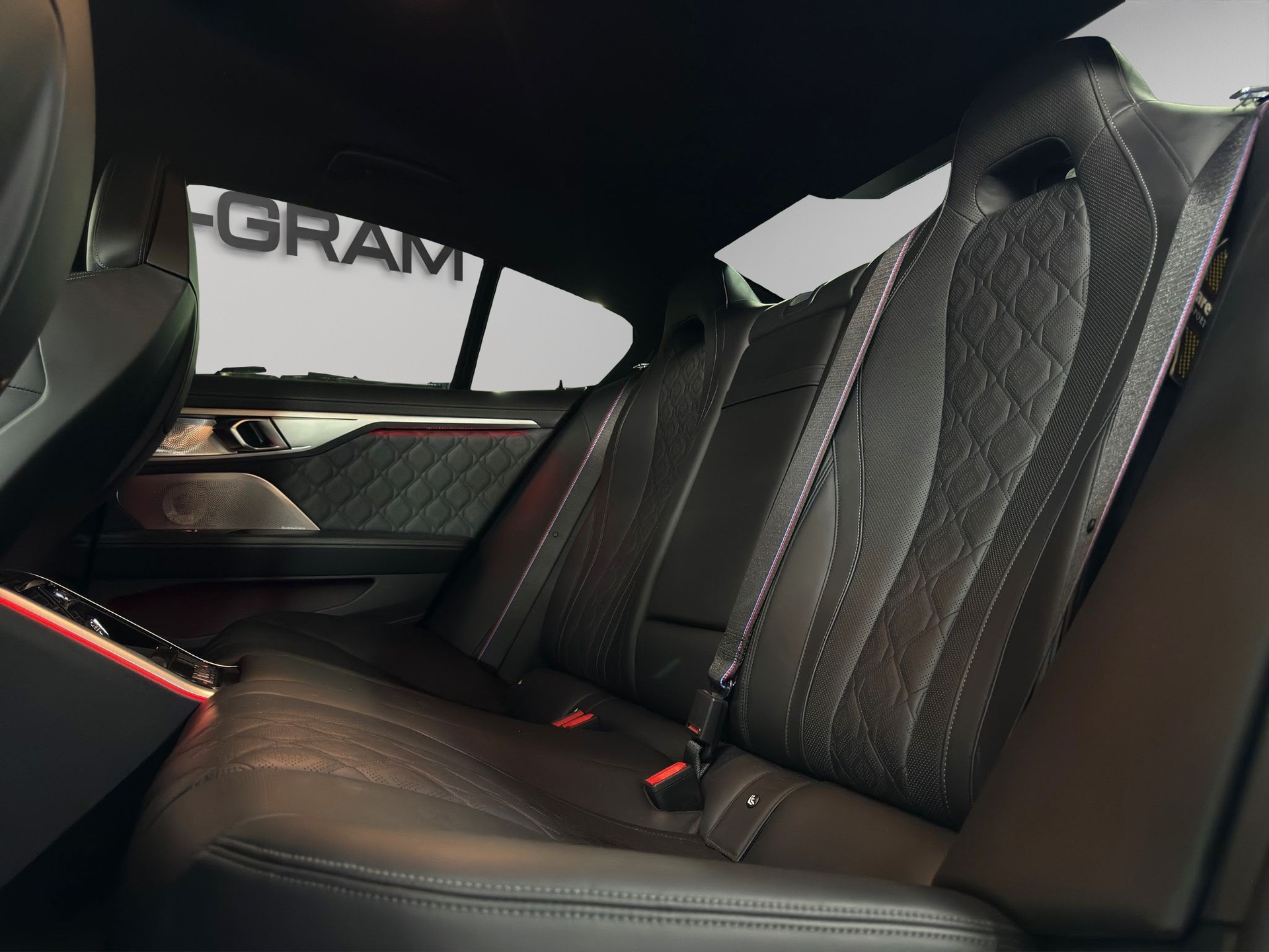 BMW M8 xDrive M Competition Steptronic-image-26