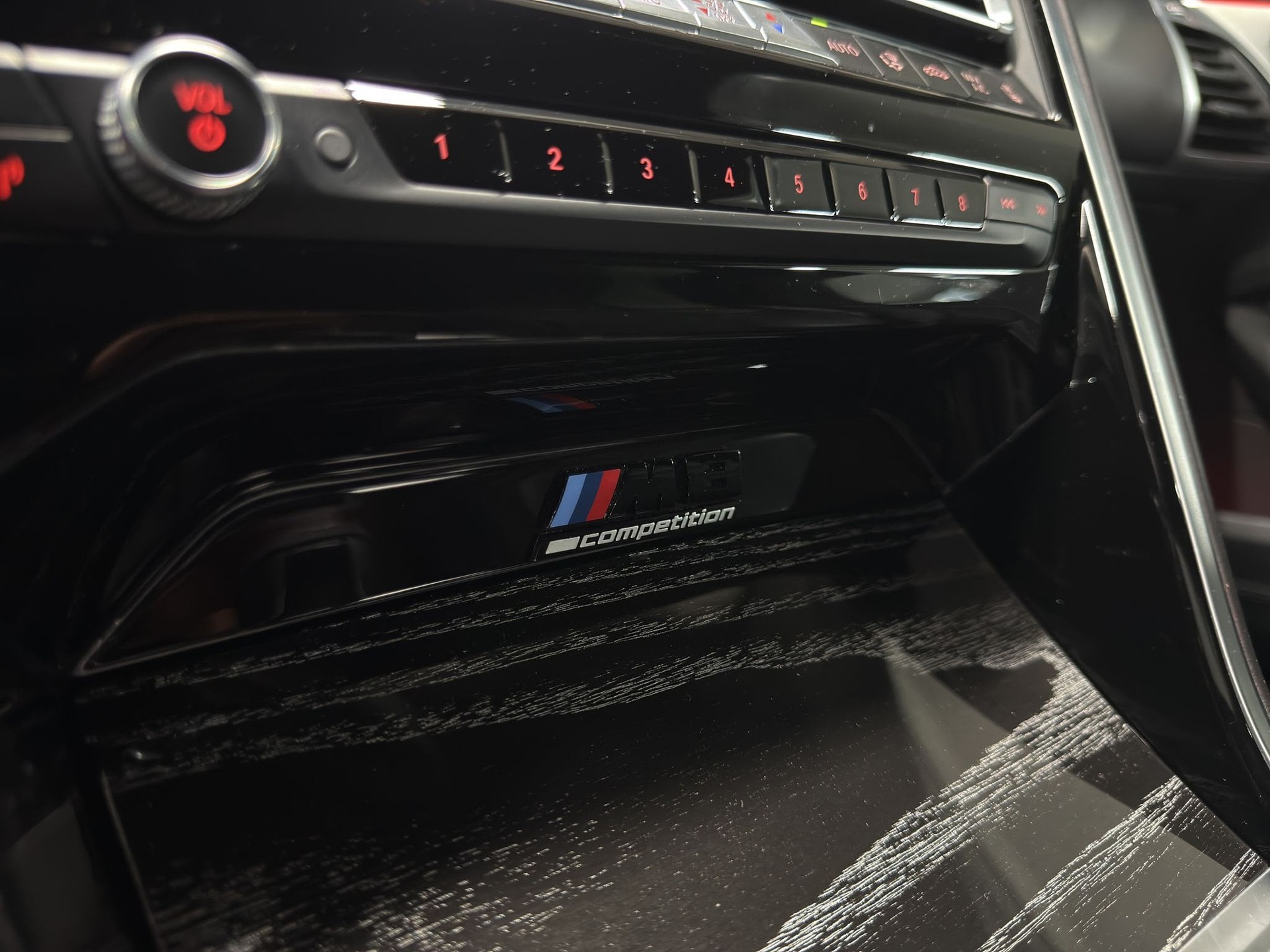 BMW M8 xDrive M Competition Steptronic-image-20