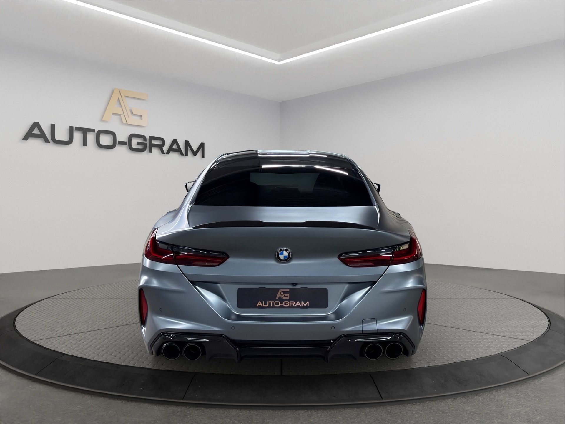 BMW M8 xDrive M Competition Steptronic-image-3