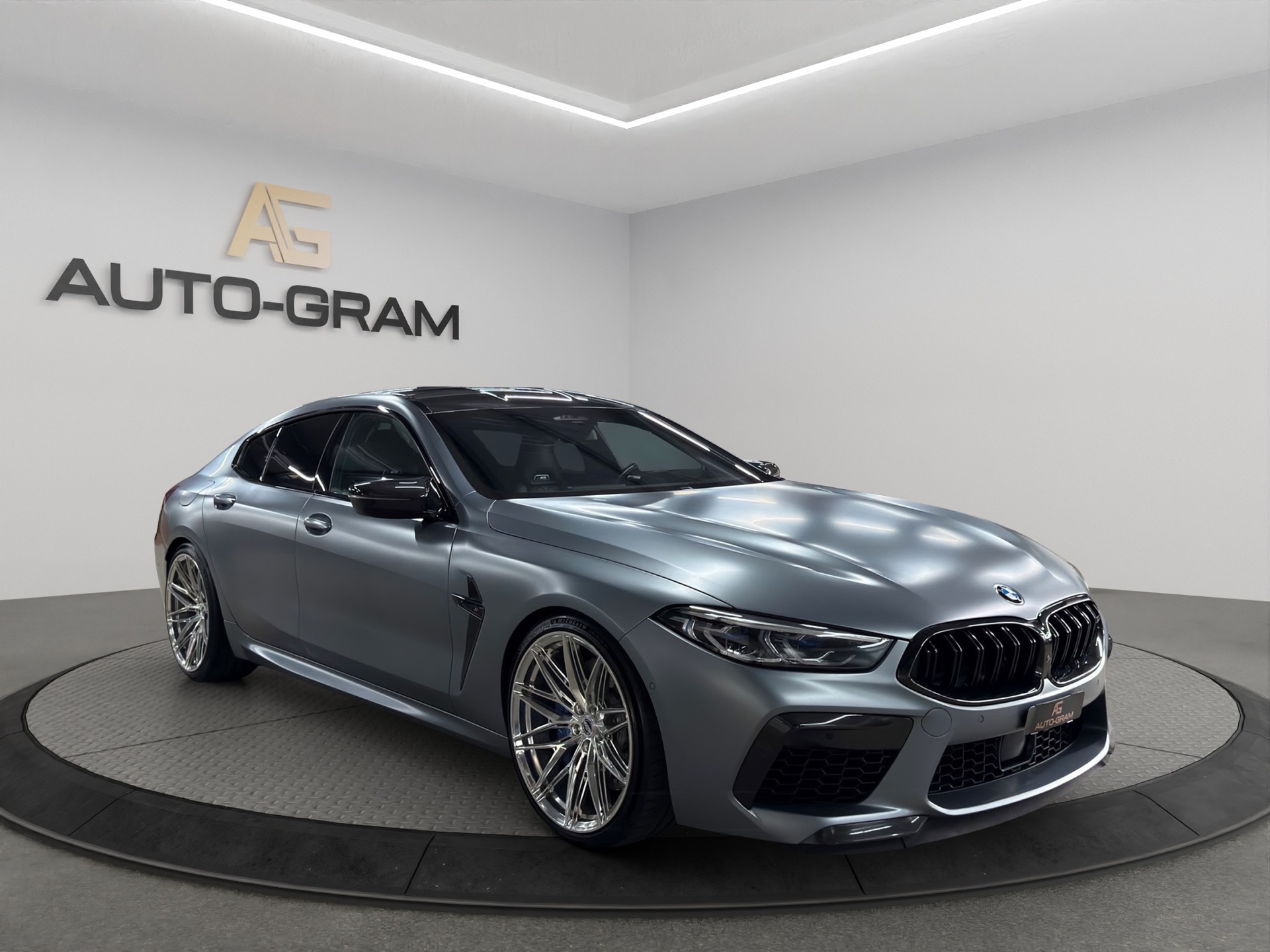 BMW M8 xDrive M Competition Steptronic-image-6