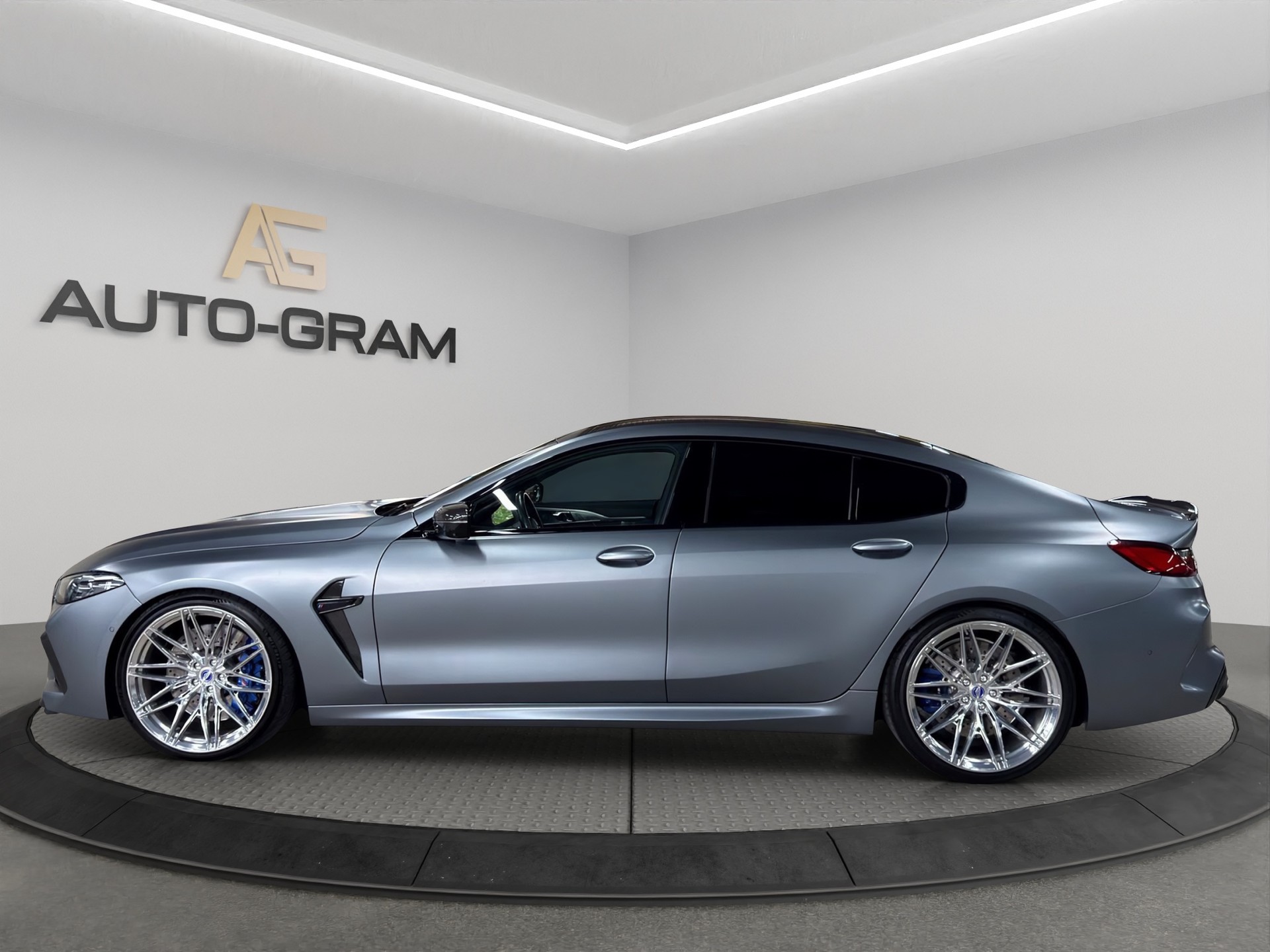 BMW M8 xDrive M Competition Steptronic-image-1