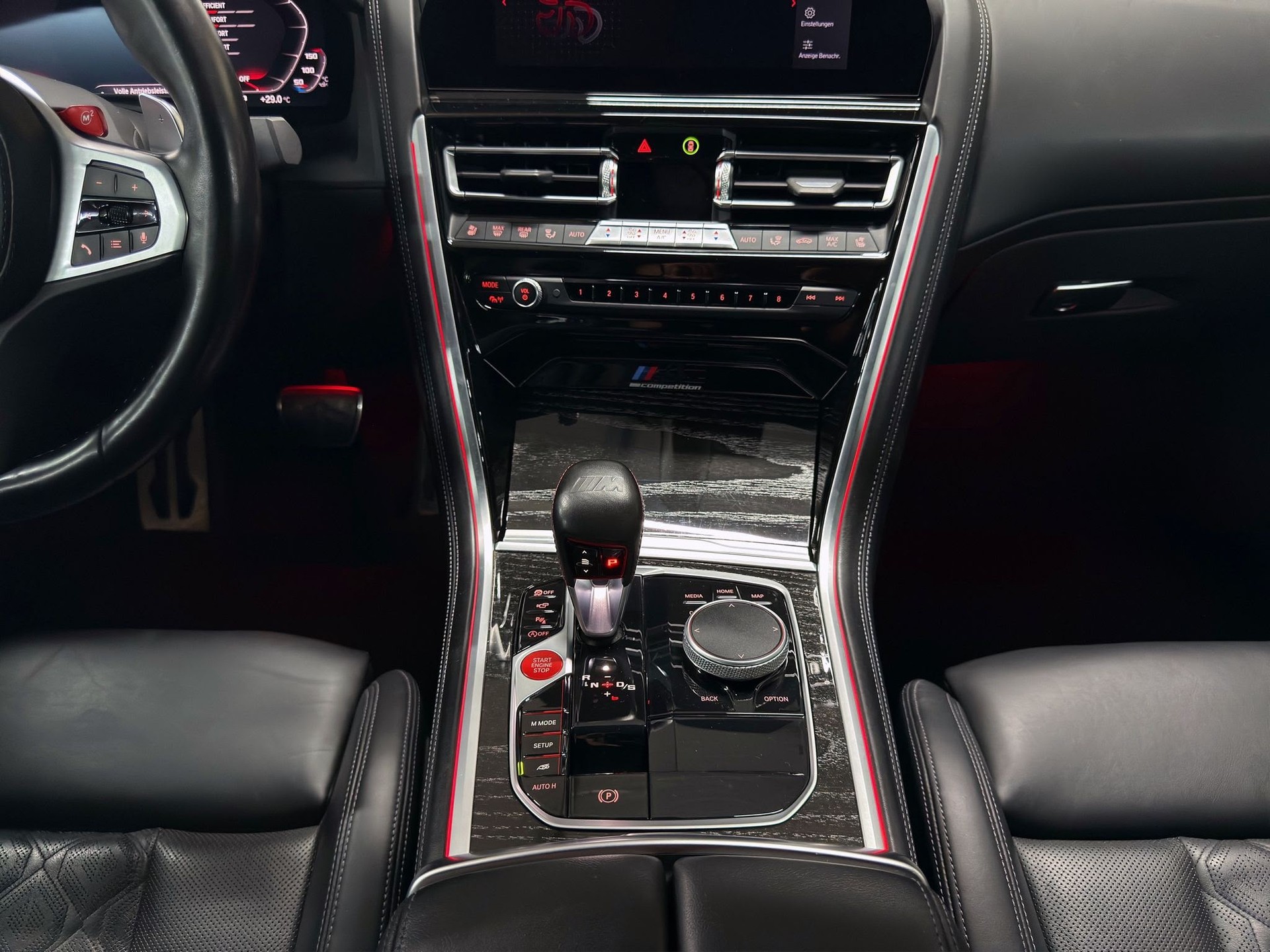 BMW M8 xDrive M Competition Steptronic-image-17
