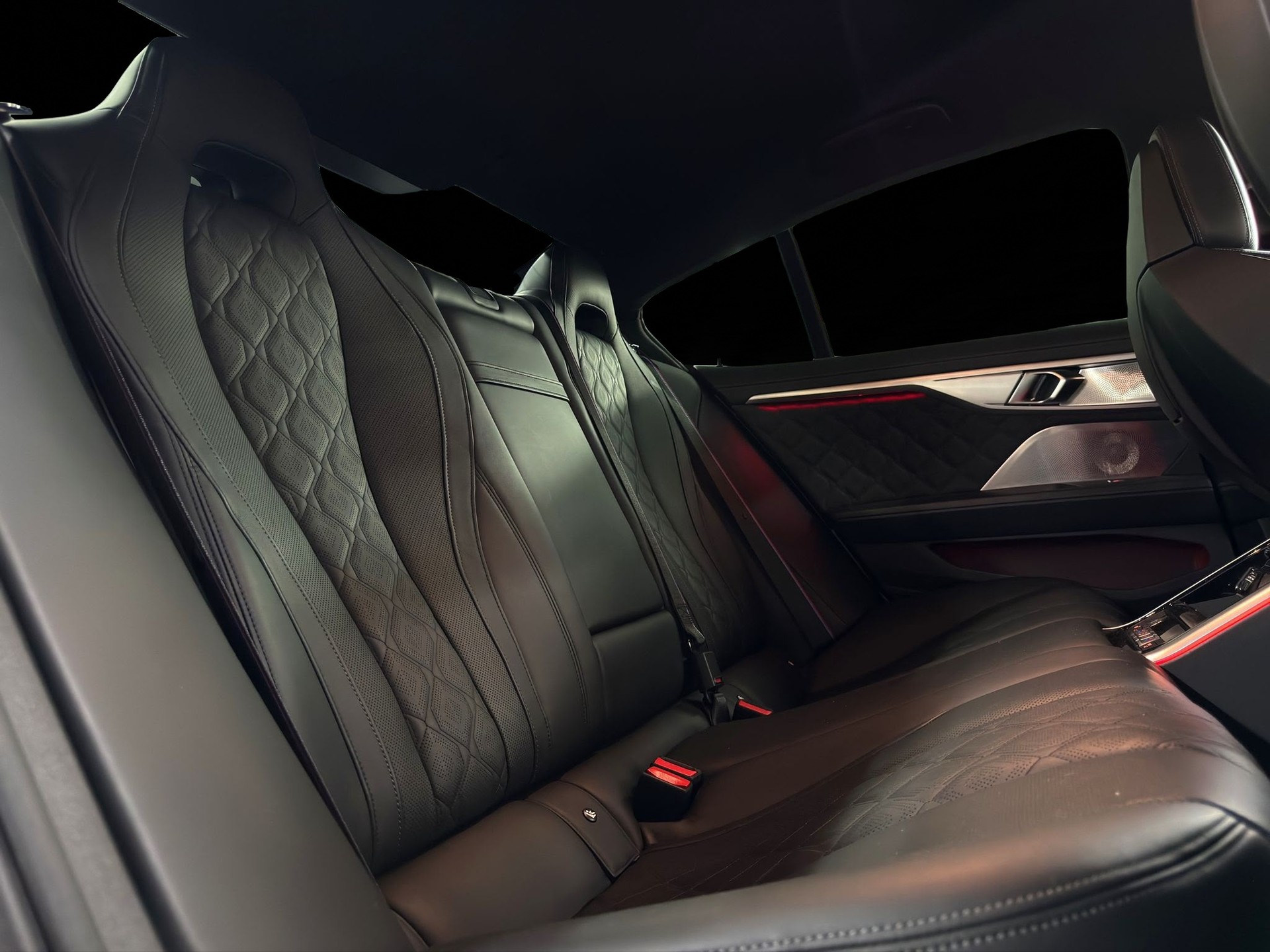 BMW M8 xDrive M Competition Steptronic-image-27