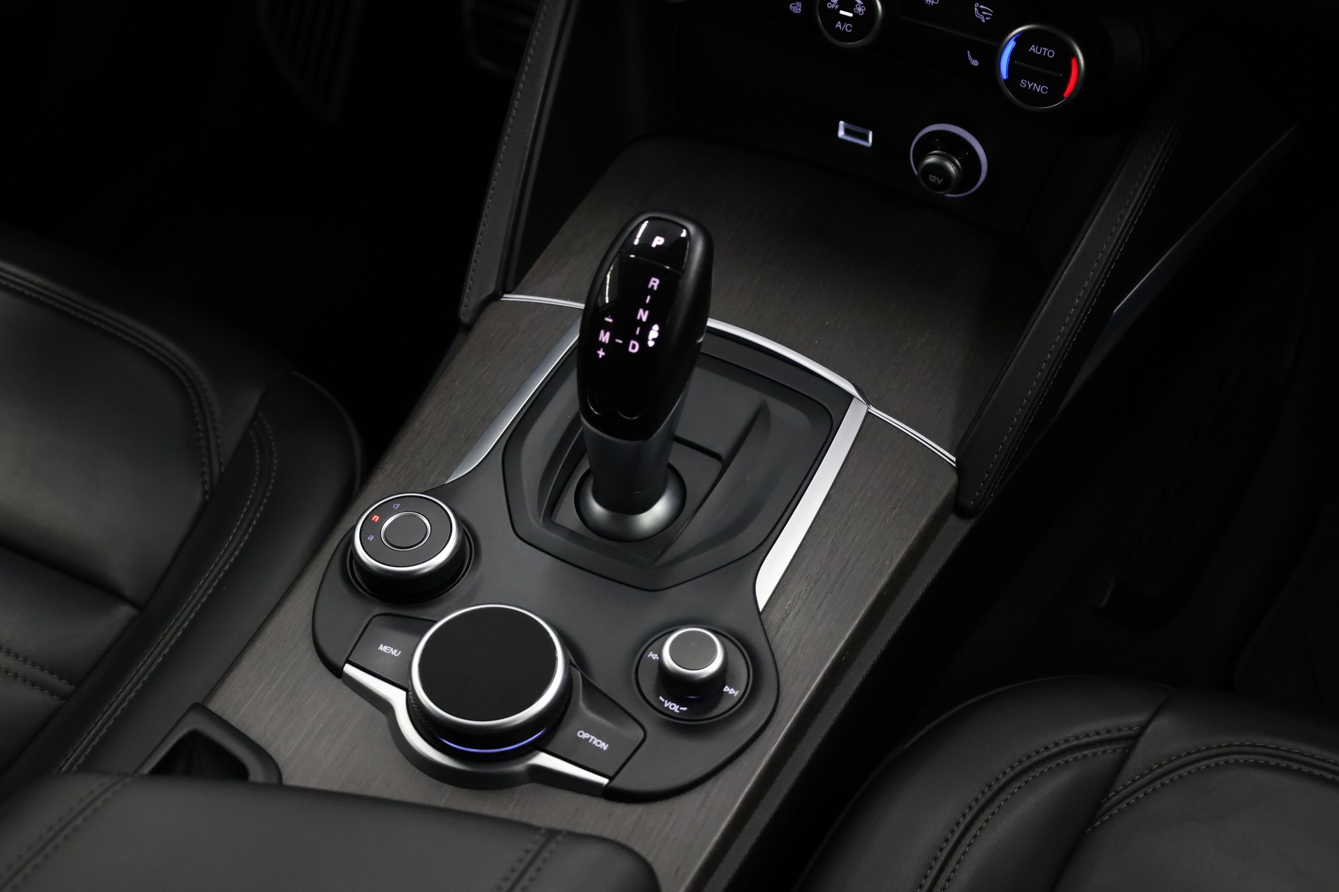 ALFA ROMEO Stelvio 2.0 Q4 280 Sport-image-21