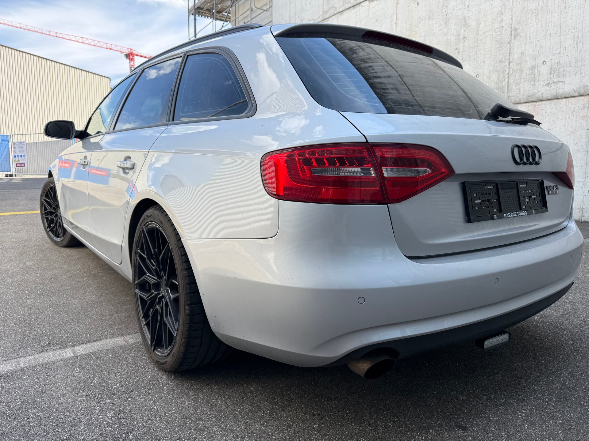 AUDI A4 Avant 2.0 TFSI quattro-image-3