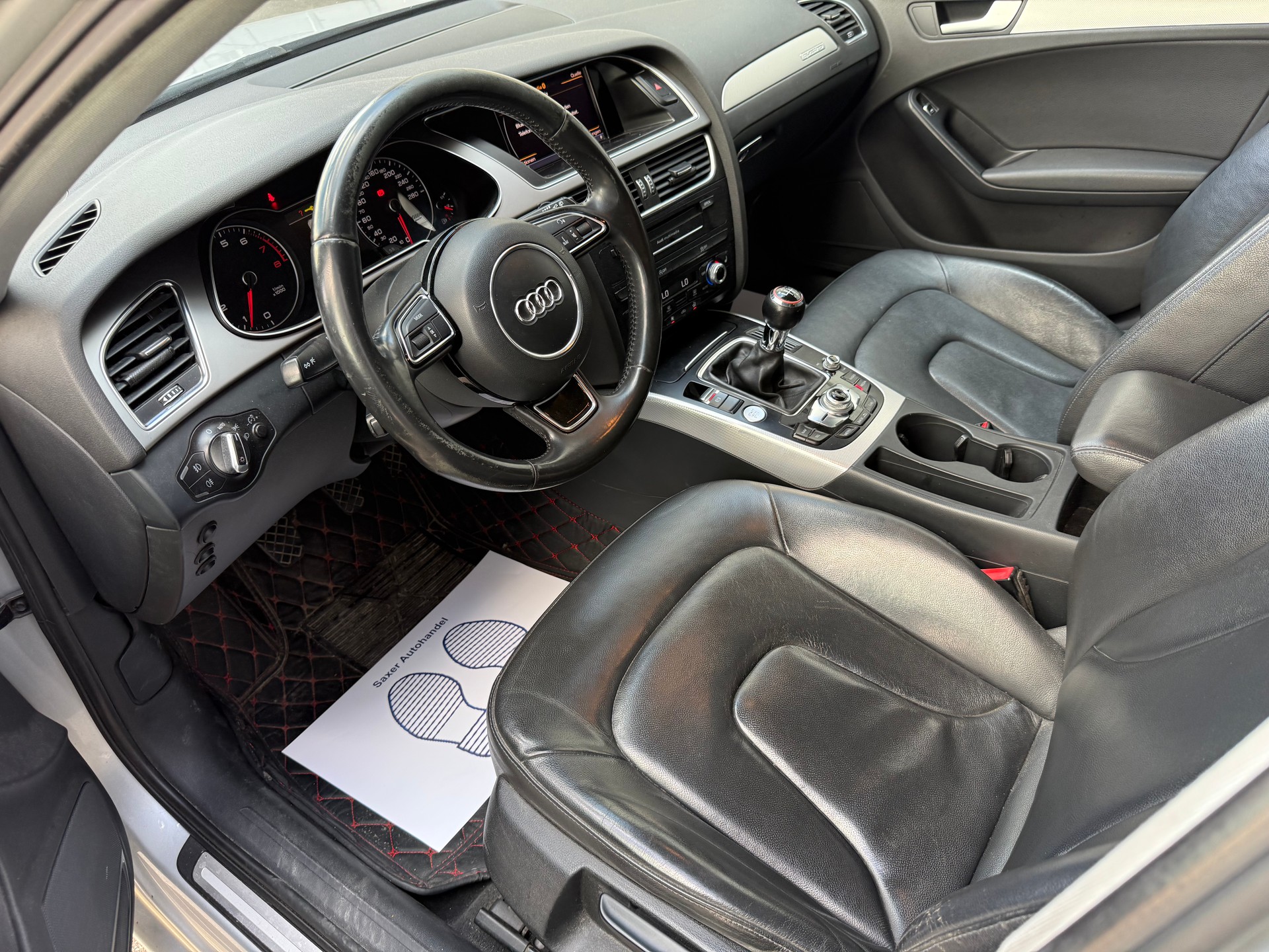 AUDI A4 Avant 2.0 TFSI quattro-image-8