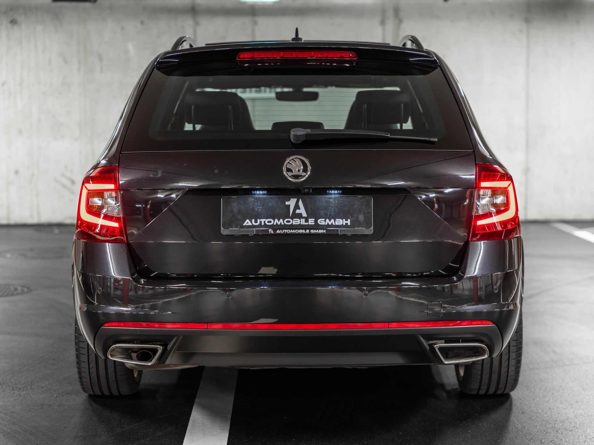 SKODA Octavia Combi 2.0 TDI RS 4x4 DSG-image-7