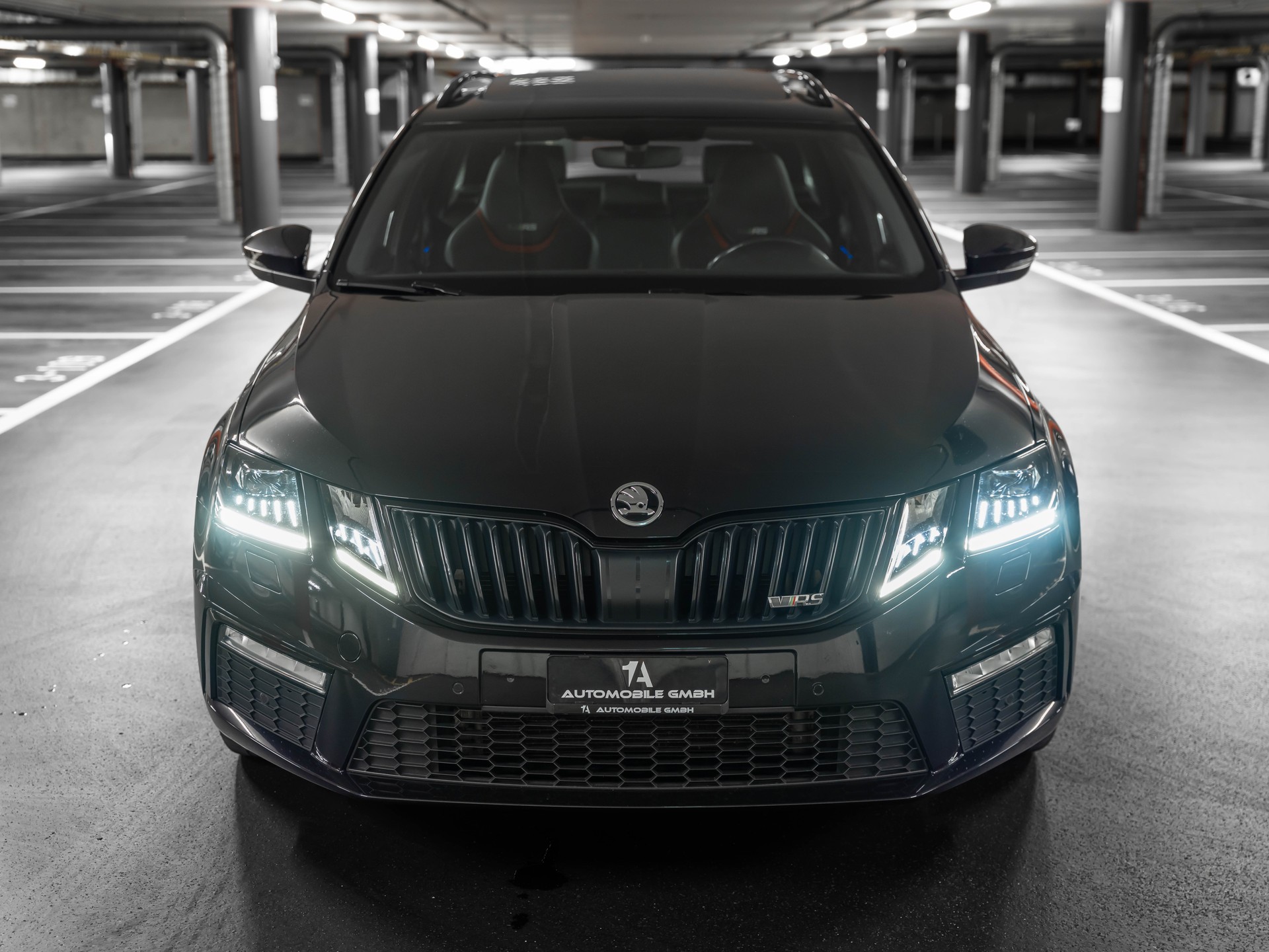 SKODA Octavia Combi 2.0 TDI RS 4x4 DSG-image-13