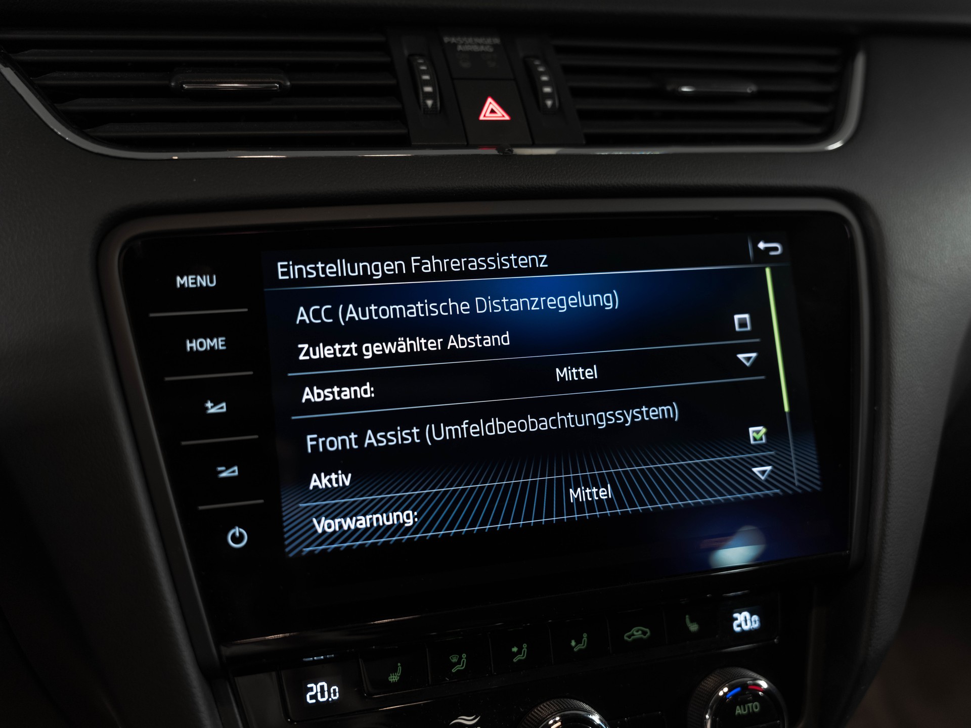 SKODA Octavia Combi 2.0 TDI RS 4x4 DSG-image-22