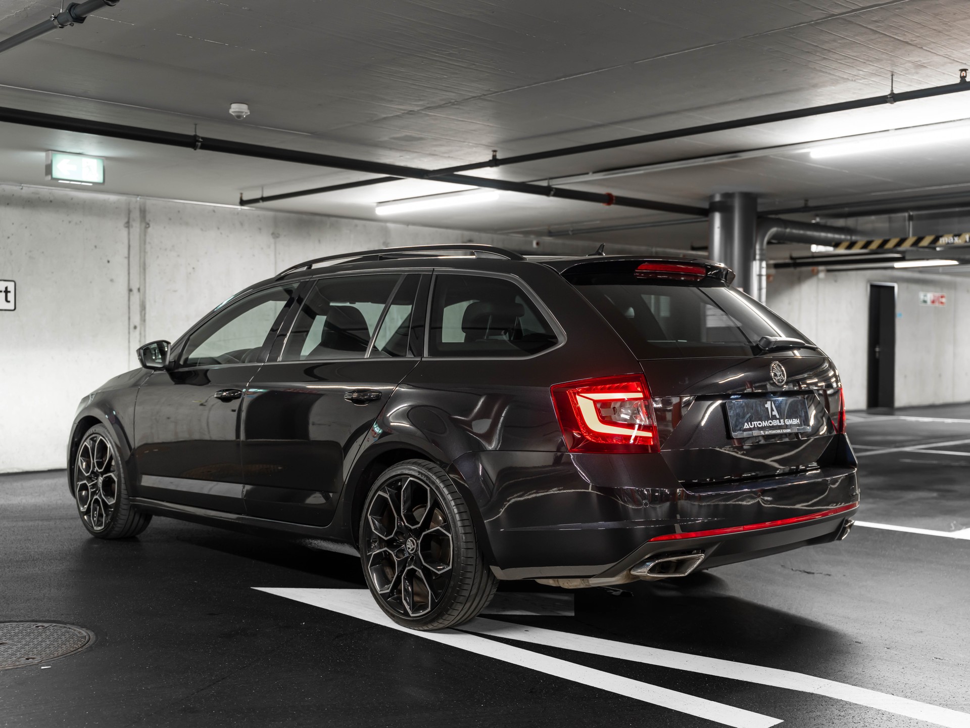 SKODA Octavia Combi 2.0 TDI RS 4x4 DSG-image-5