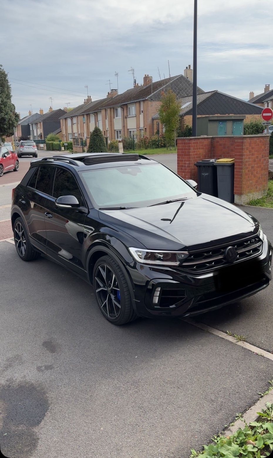 VW 2.0 TSI R DSG 4motion-image-0