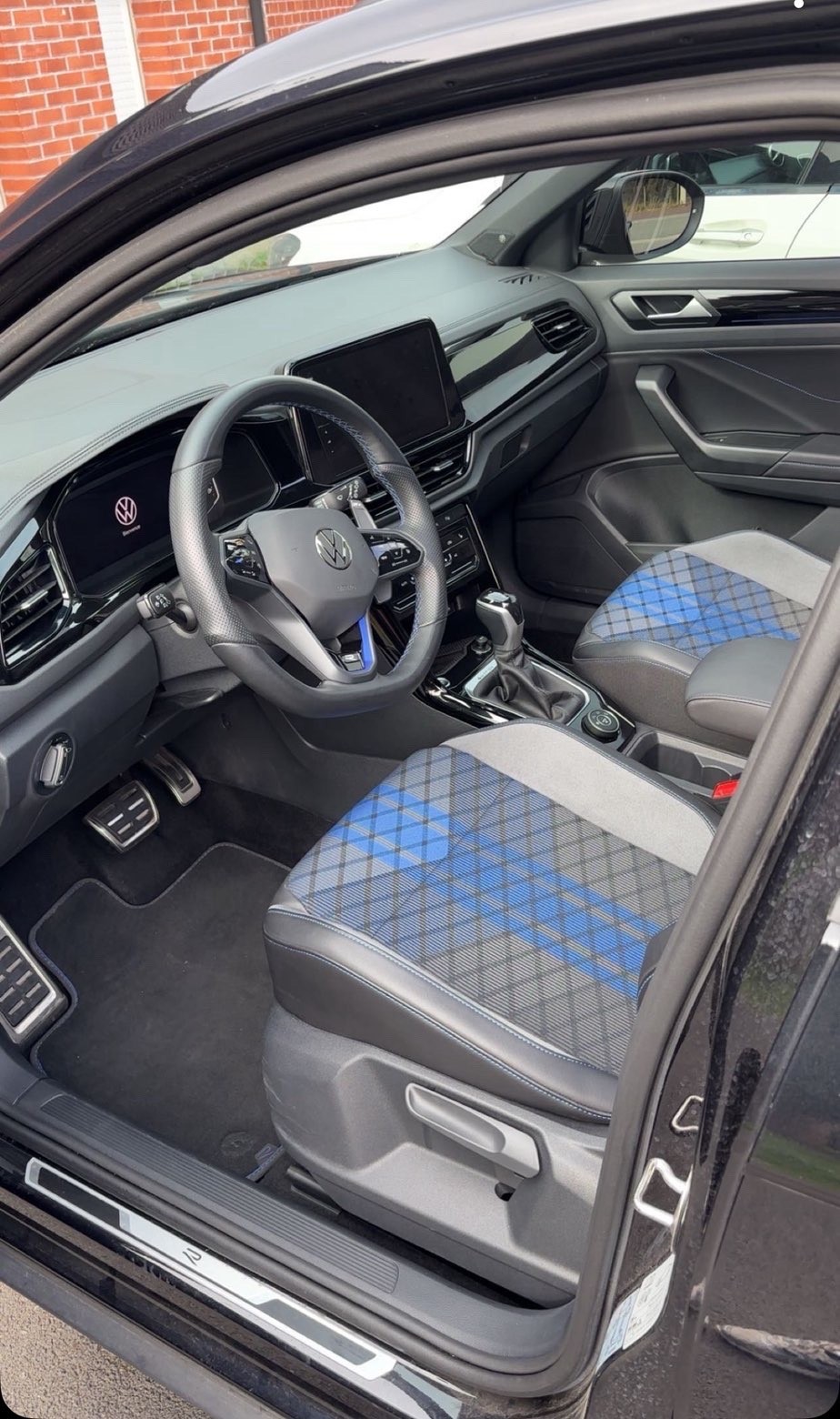 VW 2.0 TSI R DSG 4motion-image-2