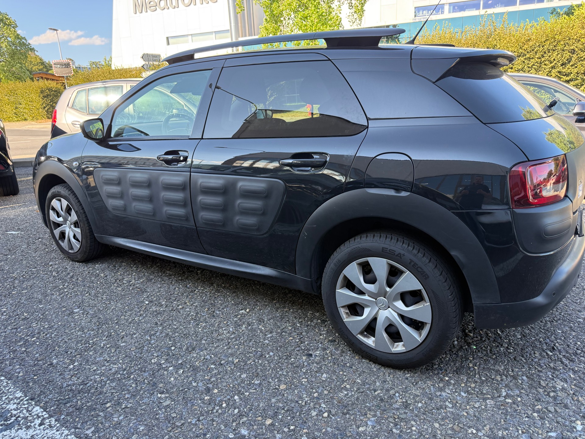 CITROEN C4 Cactus 1.2 VTi Shine Edition-image-1