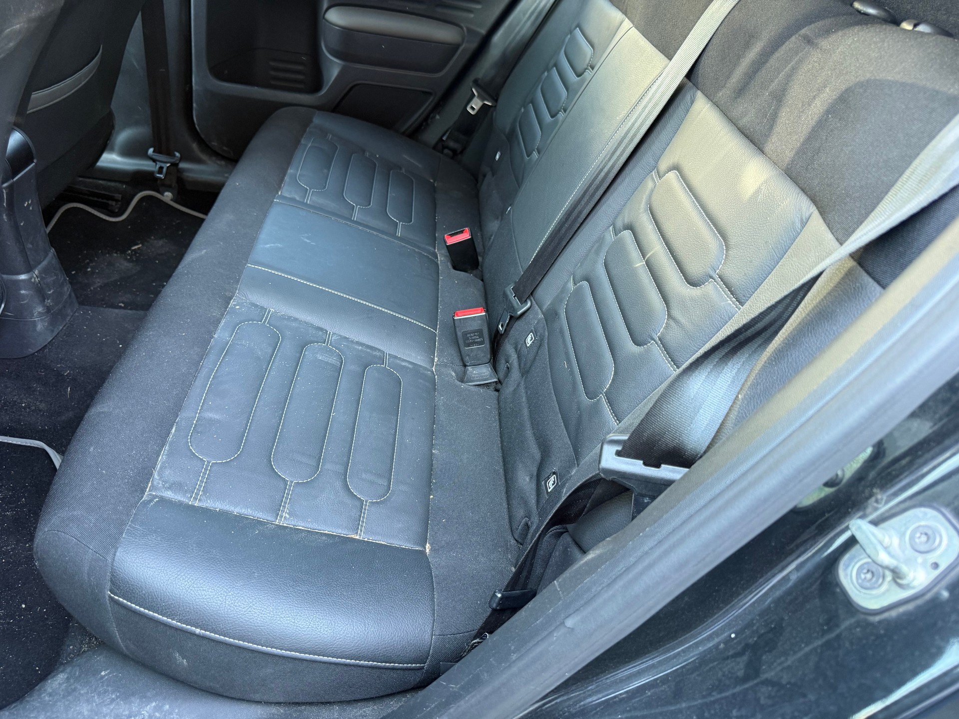 CITROEN C4 Cactus 1.2 VTi Shine Edition-image-9