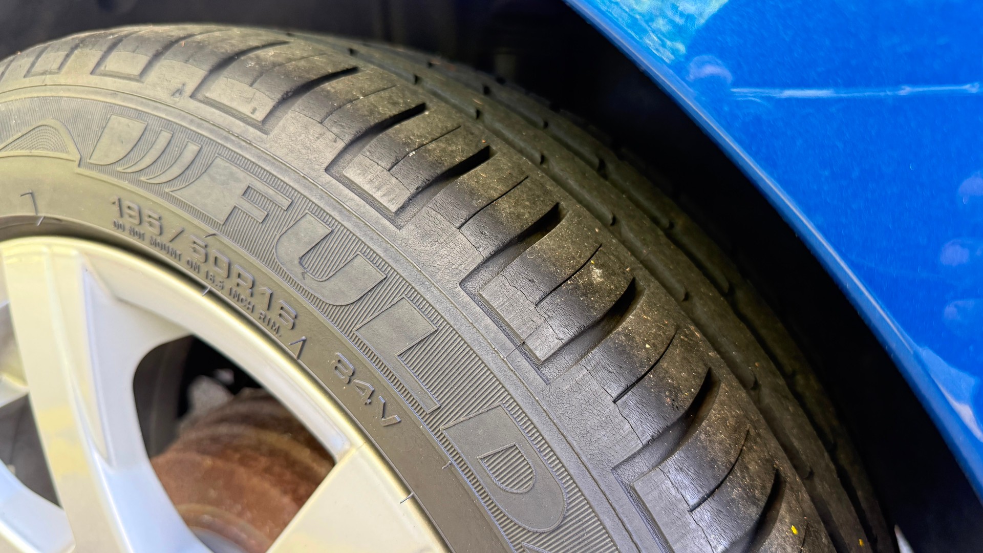 RENAULT Clio 1.2 16V Turbo Exception-image-9