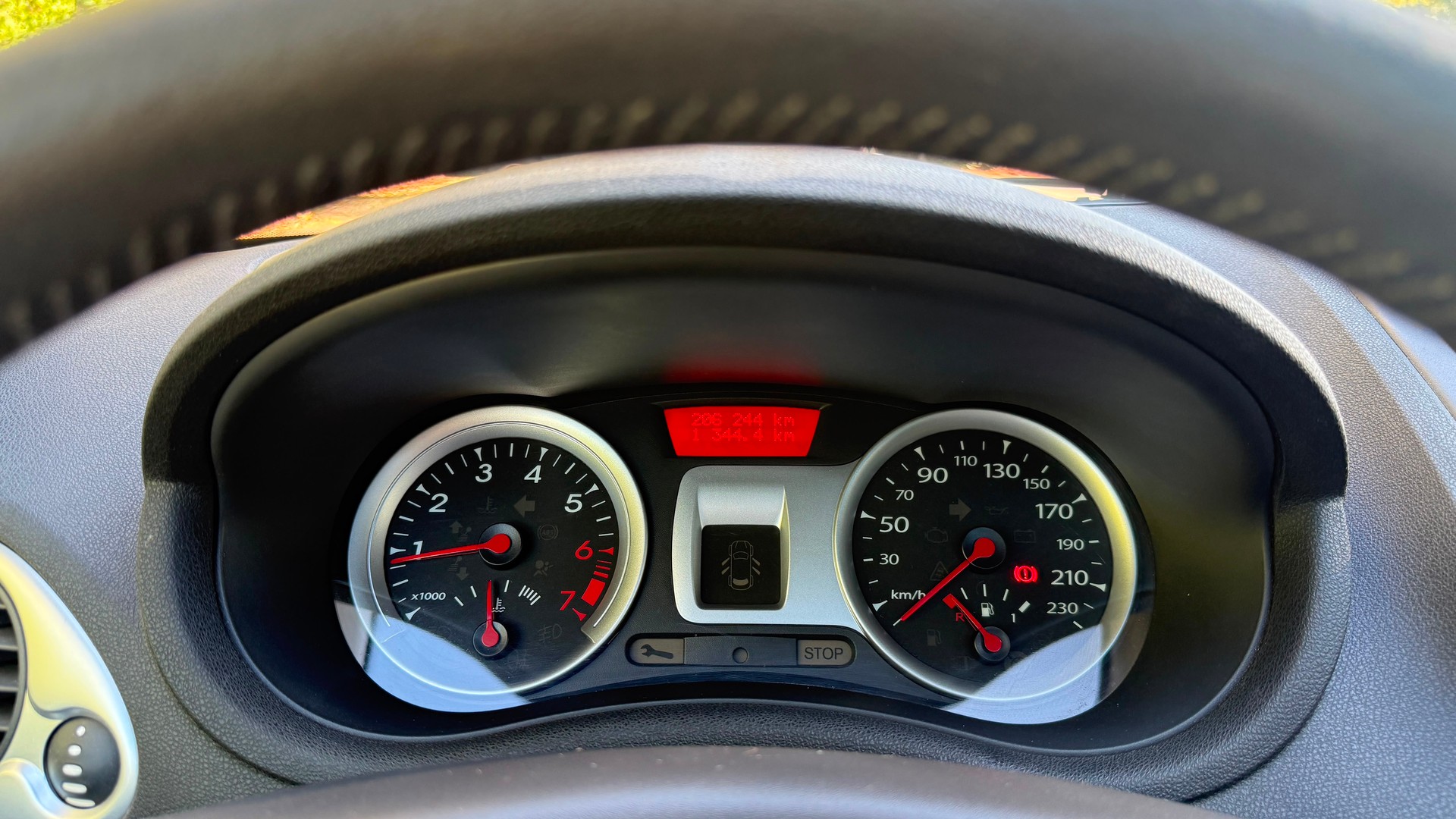 RENAULT Clio 1.2 16V Turbo Exception-image-8