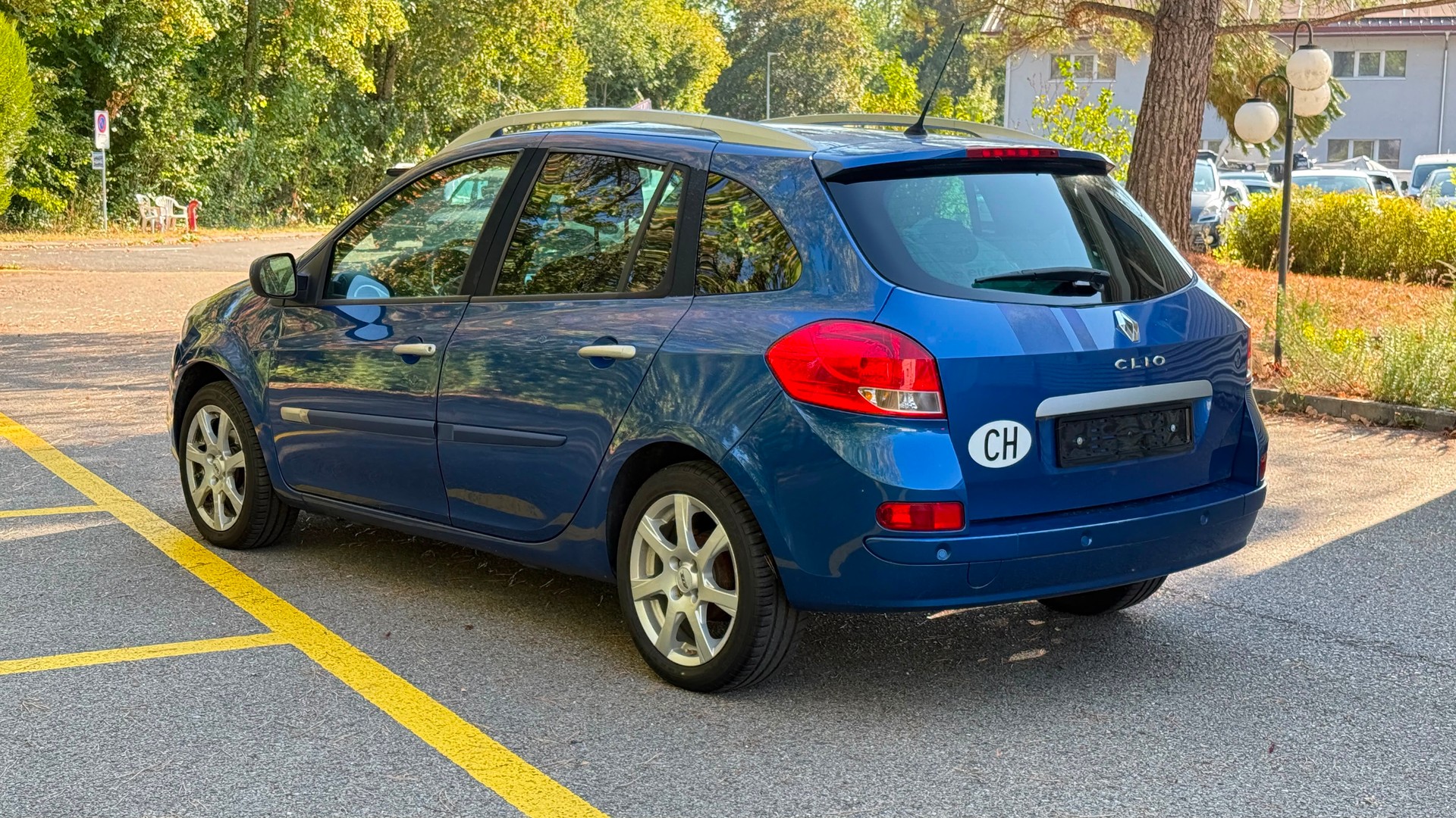 RENAULT Clio 1.2 16V Turbo Exception-image-2
