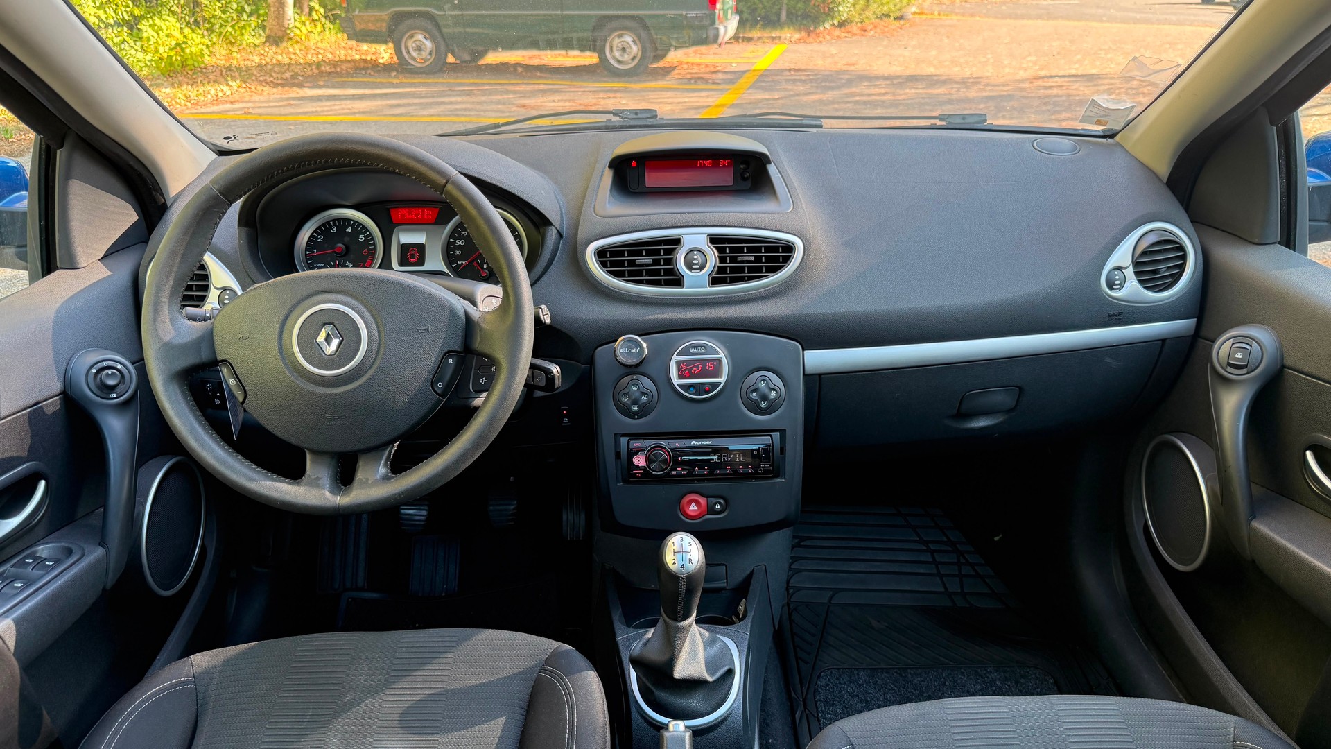 RENAULT Clio 1.2 16V Turbo Exception-image-5