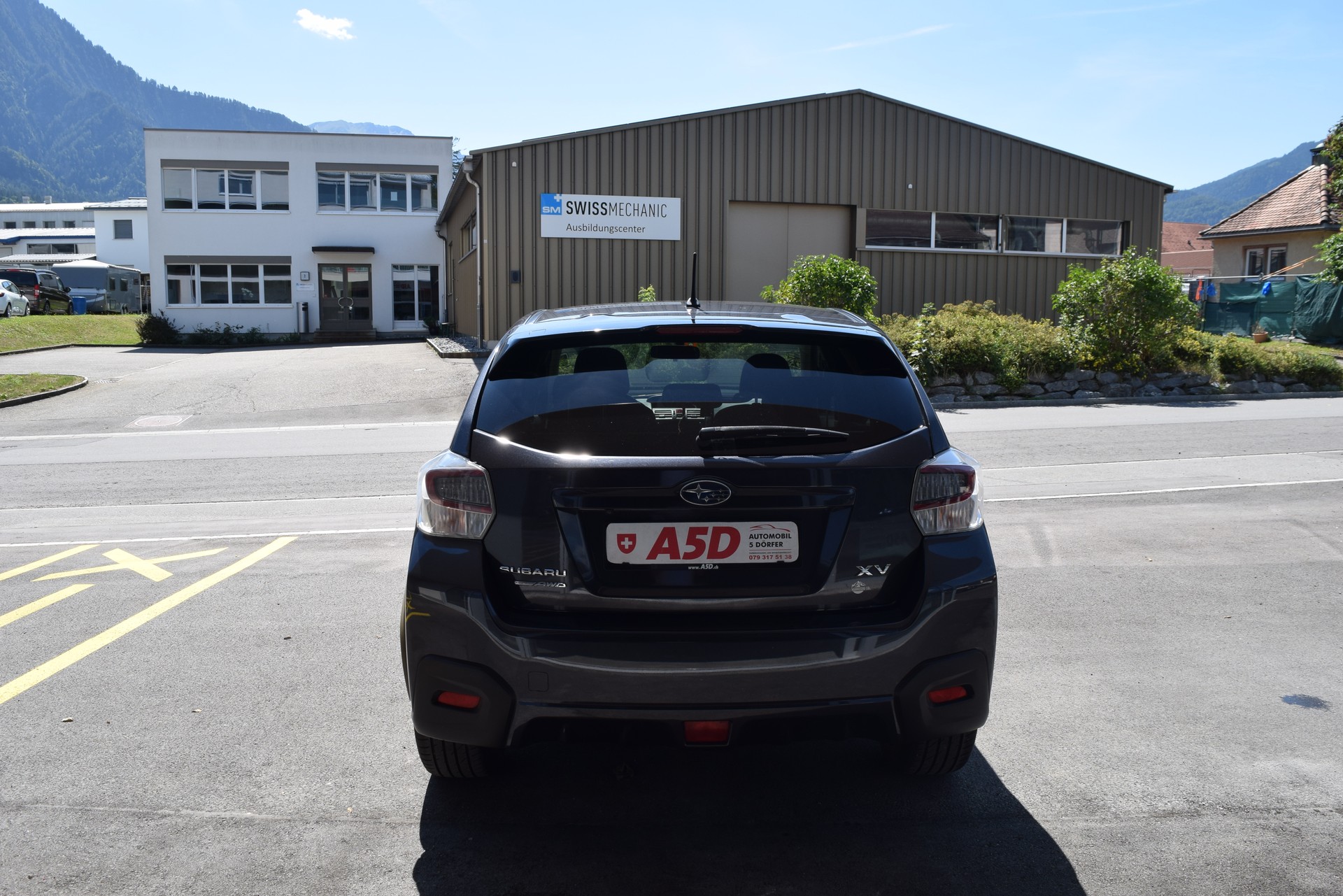 SUBARU XV 2.0 Swiss Two AWD CVT-image-5