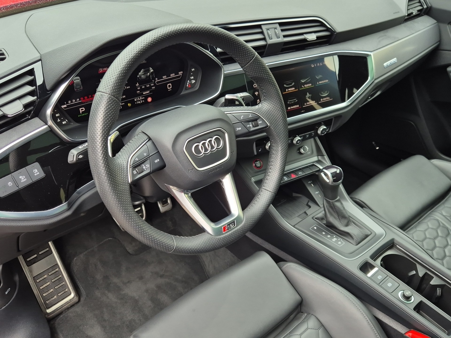 AUDI RS Q3 2.5 TFSI quattro S tronic-image-10