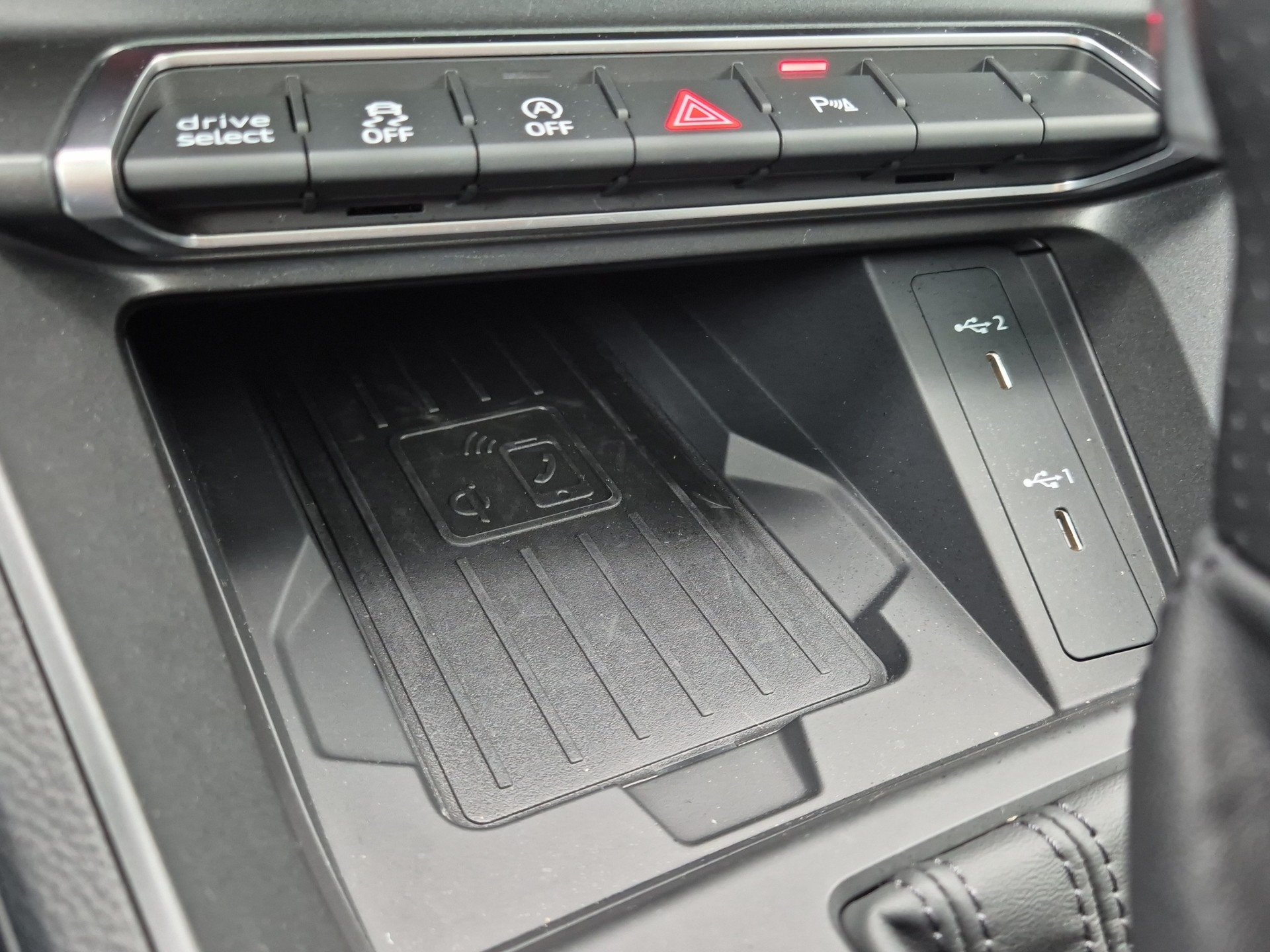AUDI RS Q3 2.5 TFSI quattro S tronic-image-19