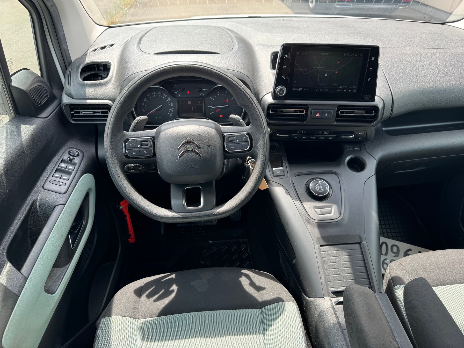 CITROEN Berlingo XL 1.5 BlueHDi Feel EAT8-image-7
