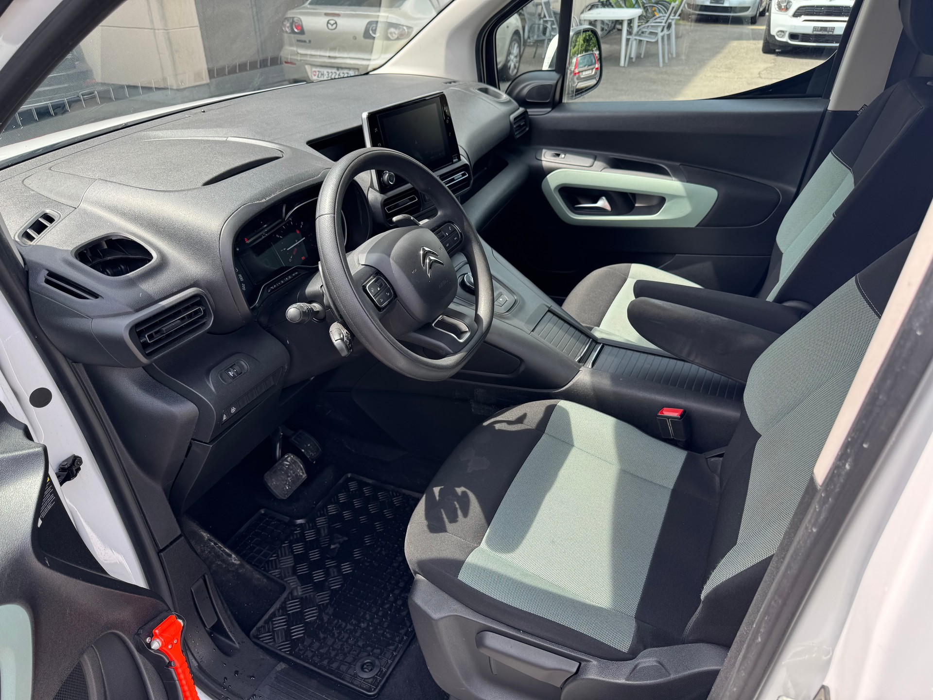 CITROEN Berlingo XL 1.5 BlueHDi Feel EAT8-image-8