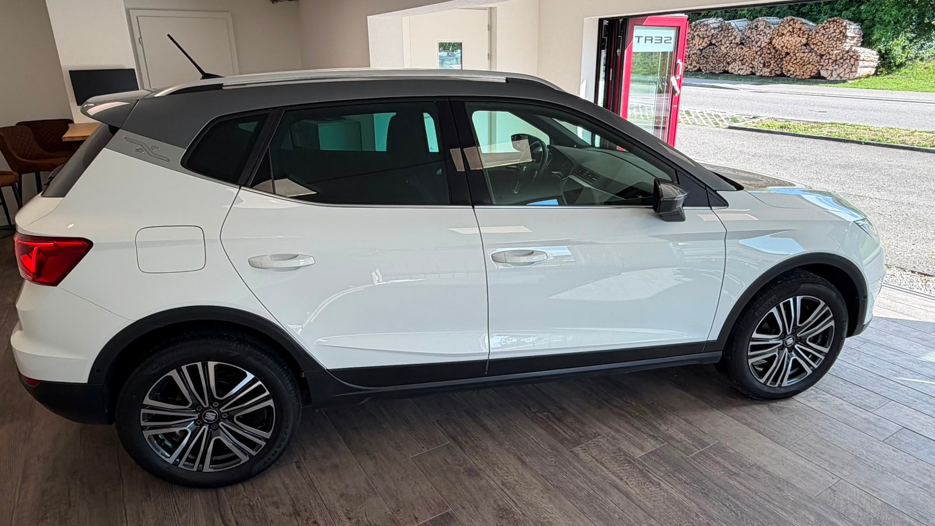 SEAT Arona 1.0 TSI 115 Xcellence DSG-image-11