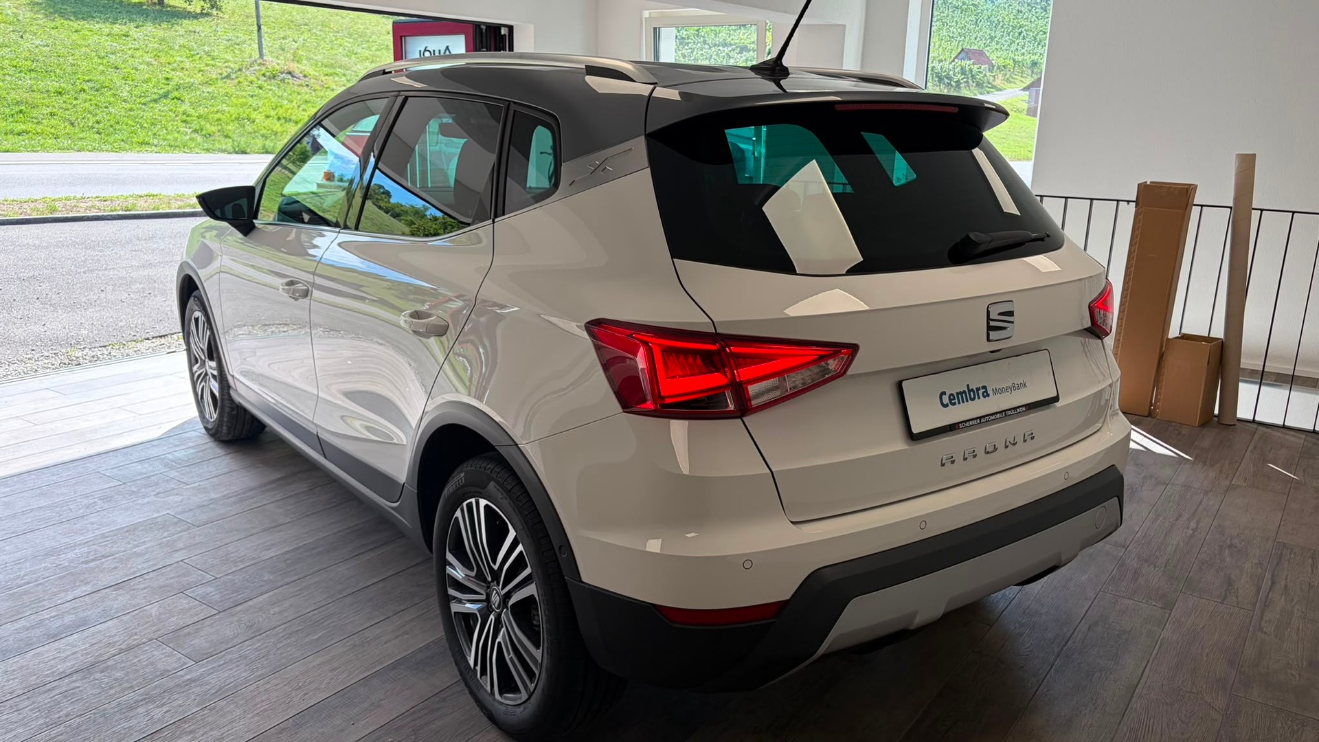 SEAT Arona 1.0 TSI 115 Xcellence DSG-image-2