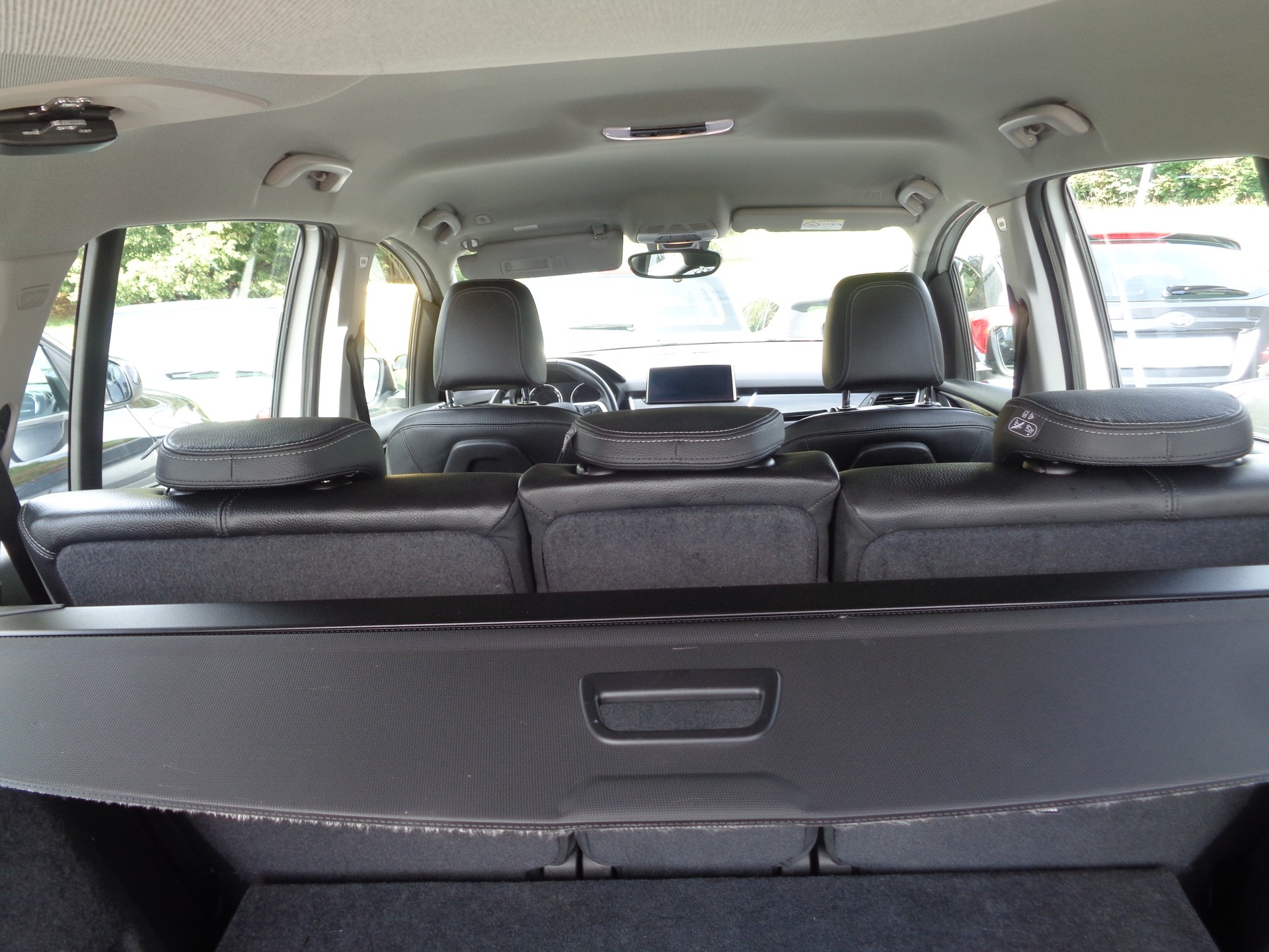 BMW 218d xDrive Gran Tourer Steptronic Sport Line-image-9