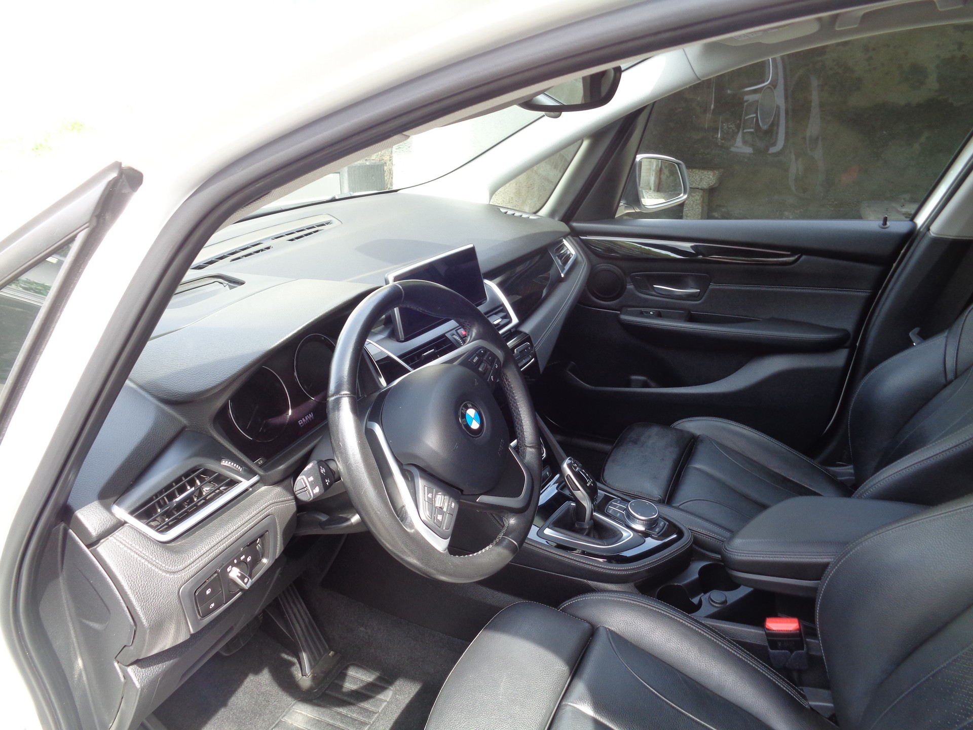 BMW 218d xDrive Gran Tourer Steptronic Sport Line-image-7