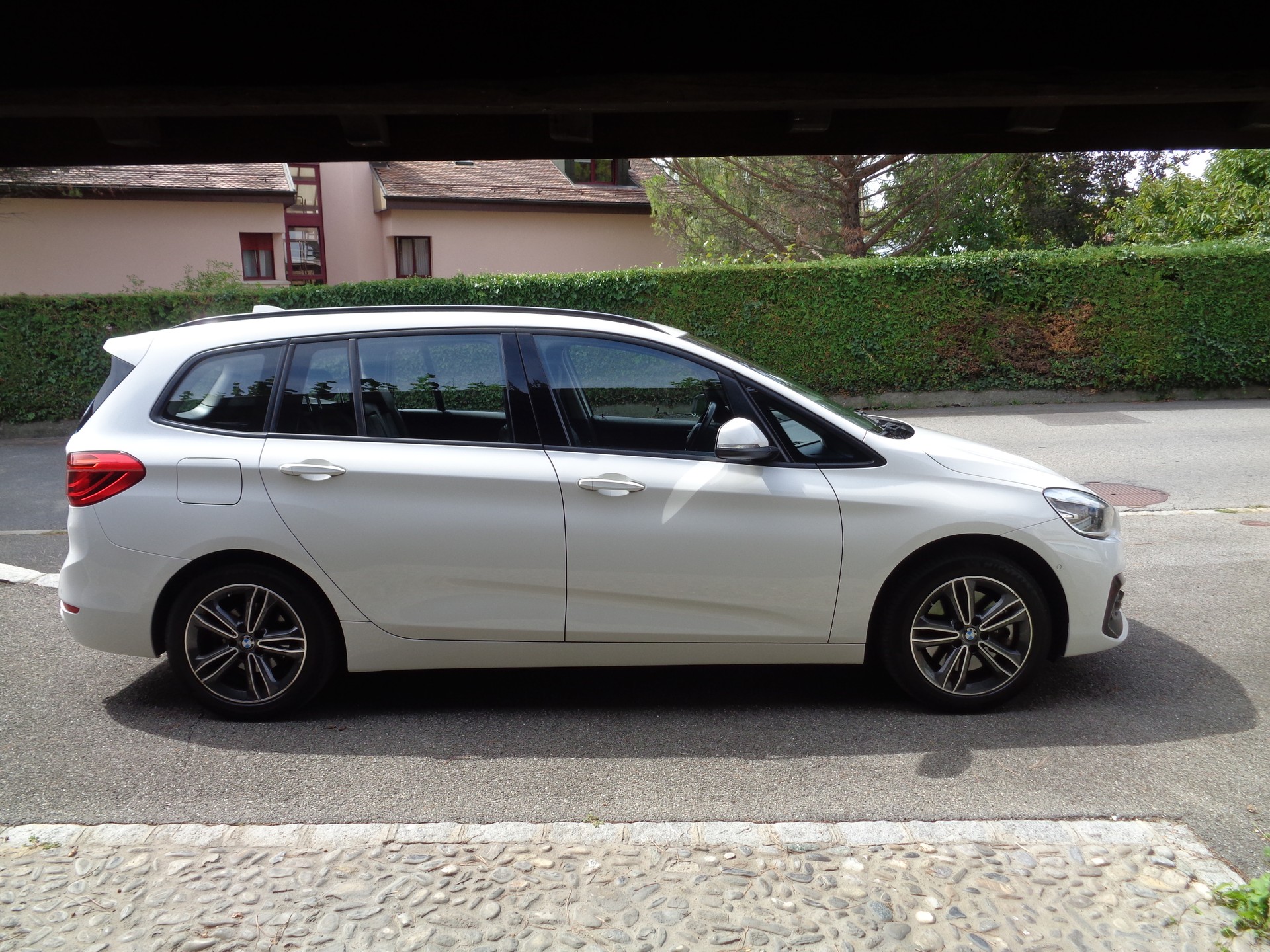 BMW 218d xDrive Gran Tourer Steptronic Sport Line-image-5
