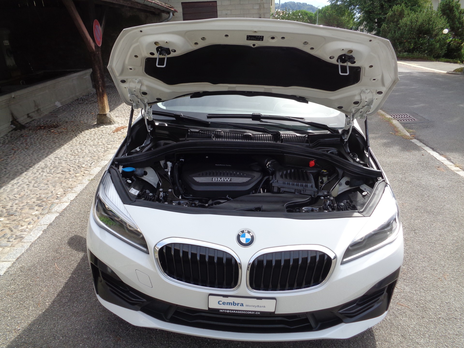 BMW 218d xDrive Gran Tourer Steptronic Sport Line-image-6