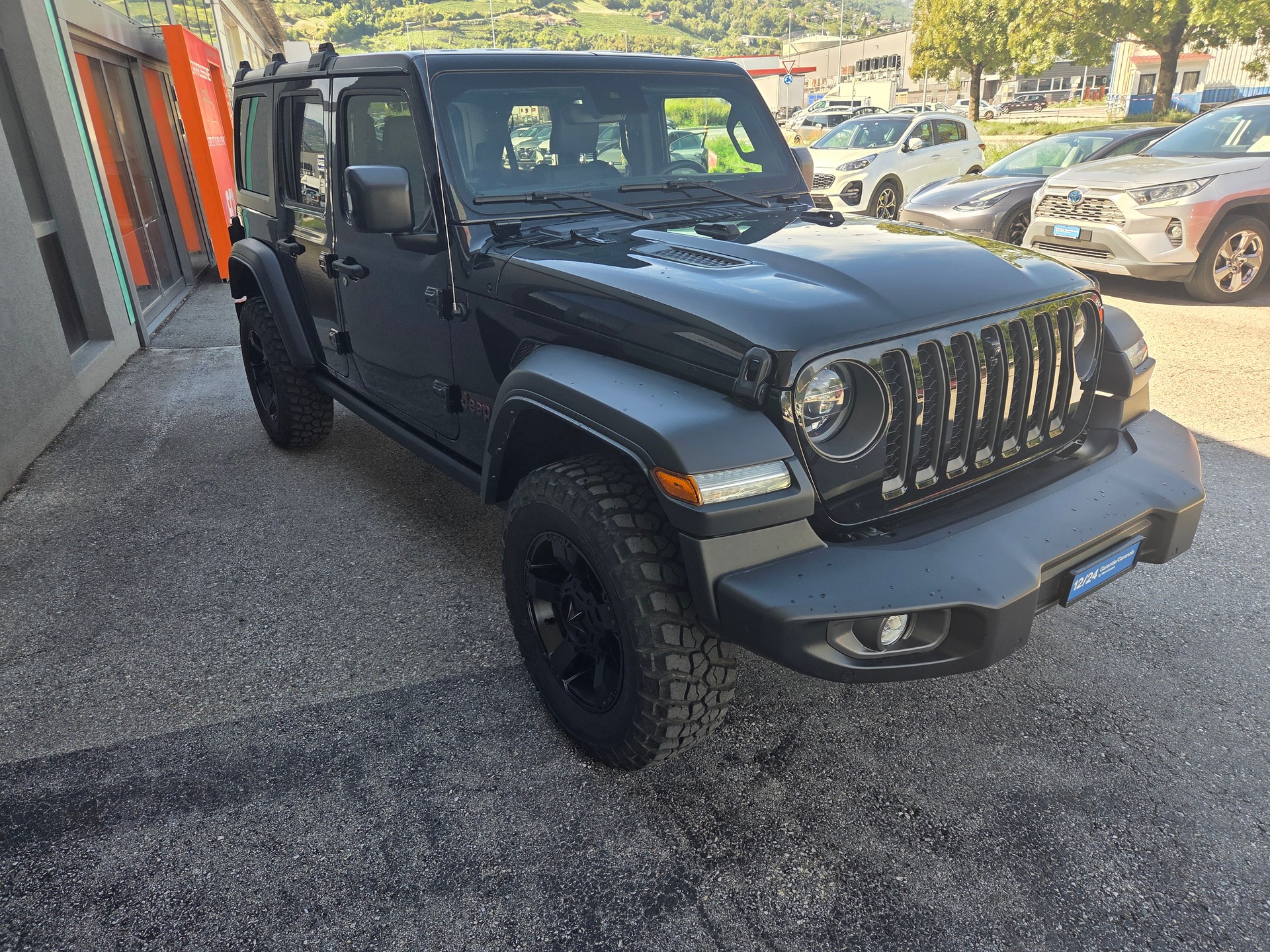 JEEP Wrangler 2.0 Unlimited Rubicon Automatic-image-3