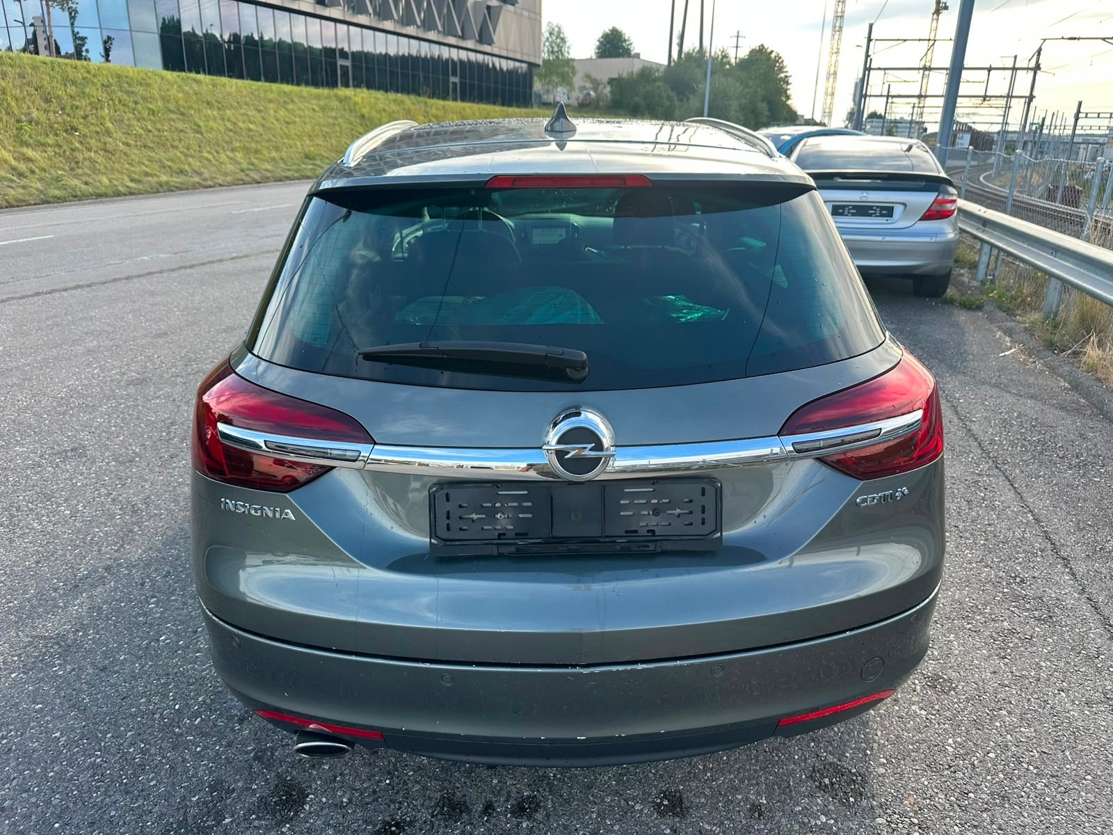 OPEL Insignia Sports Tourer 2.0 CDTI Fleet 4WD-image-3