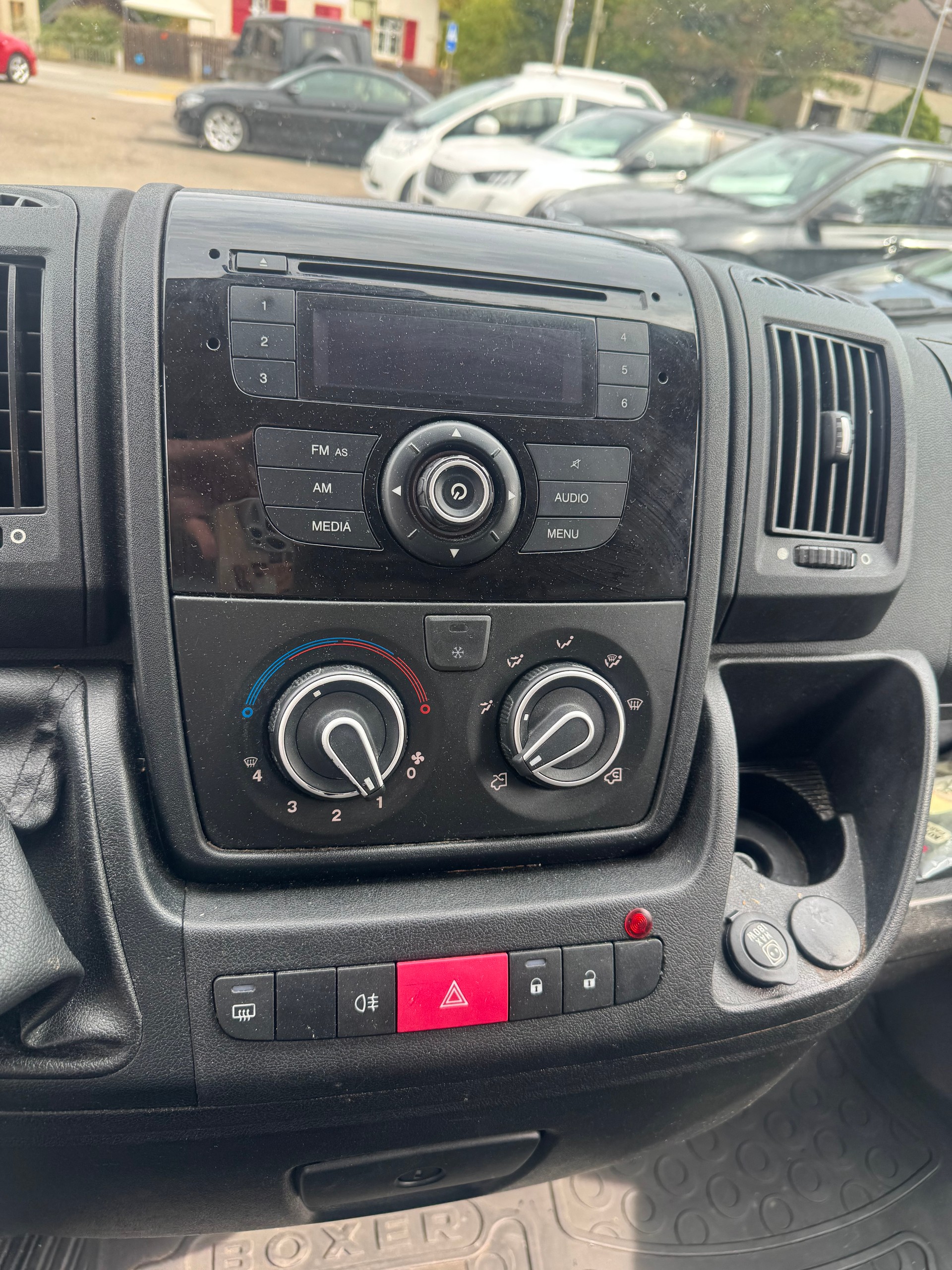 PEUGEOT Boxer 2.2 HDI 335 L2H2 Kühlkasten mit Aggregat-image-13