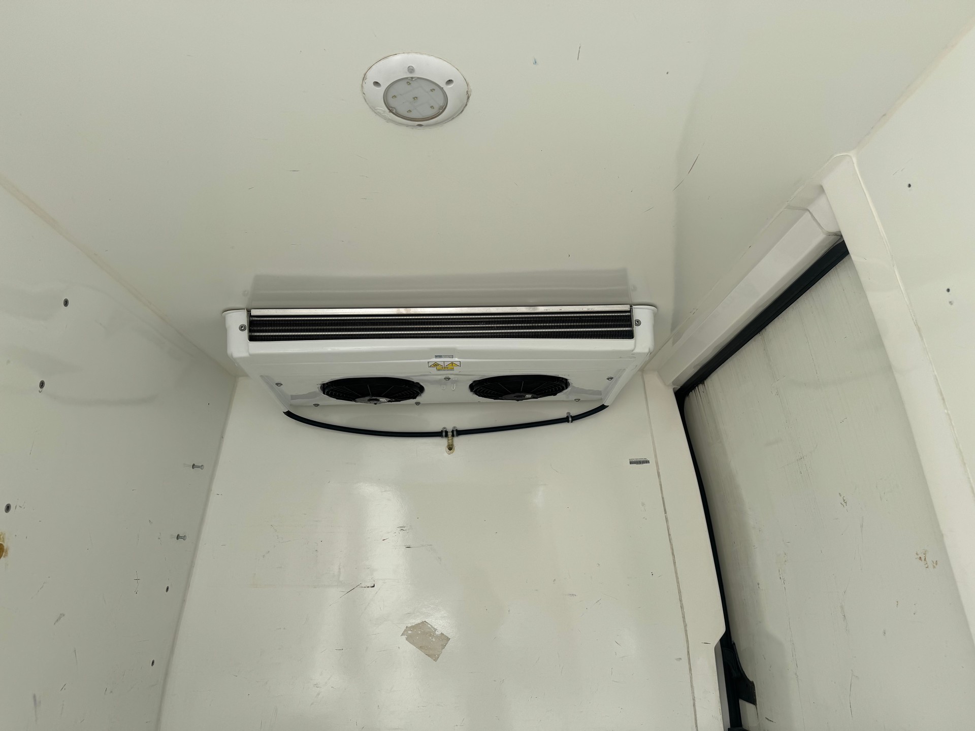PEUGEOT Boxer 2.2 HDI 335 L2H2 Kühlkasten mit Aggregat-image-6