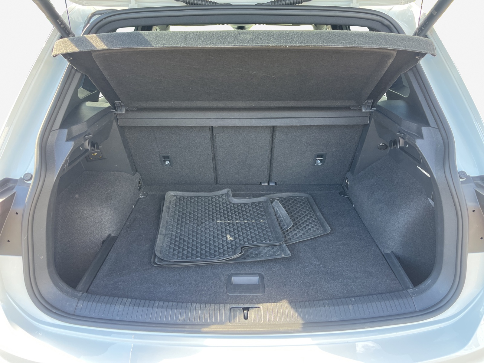 VW Tiguan 2.0TSI R-Line 4Motion DSG-image-12
