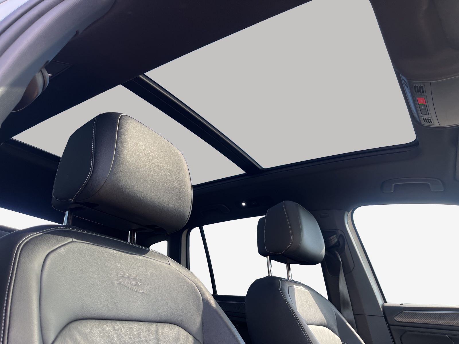 VW Tiguan 2.0TSI R-Line 4Motion DSG-image-13
