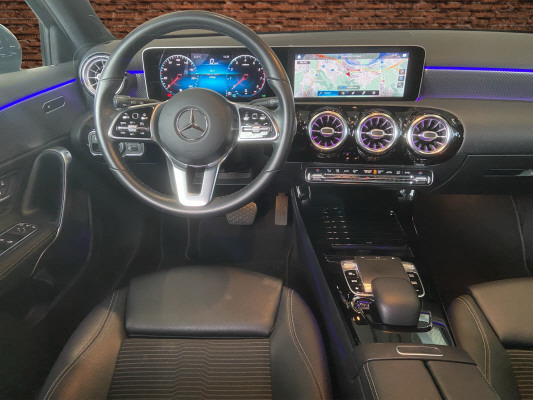 MERCEDES-BENZ A 180 Edition-image-8